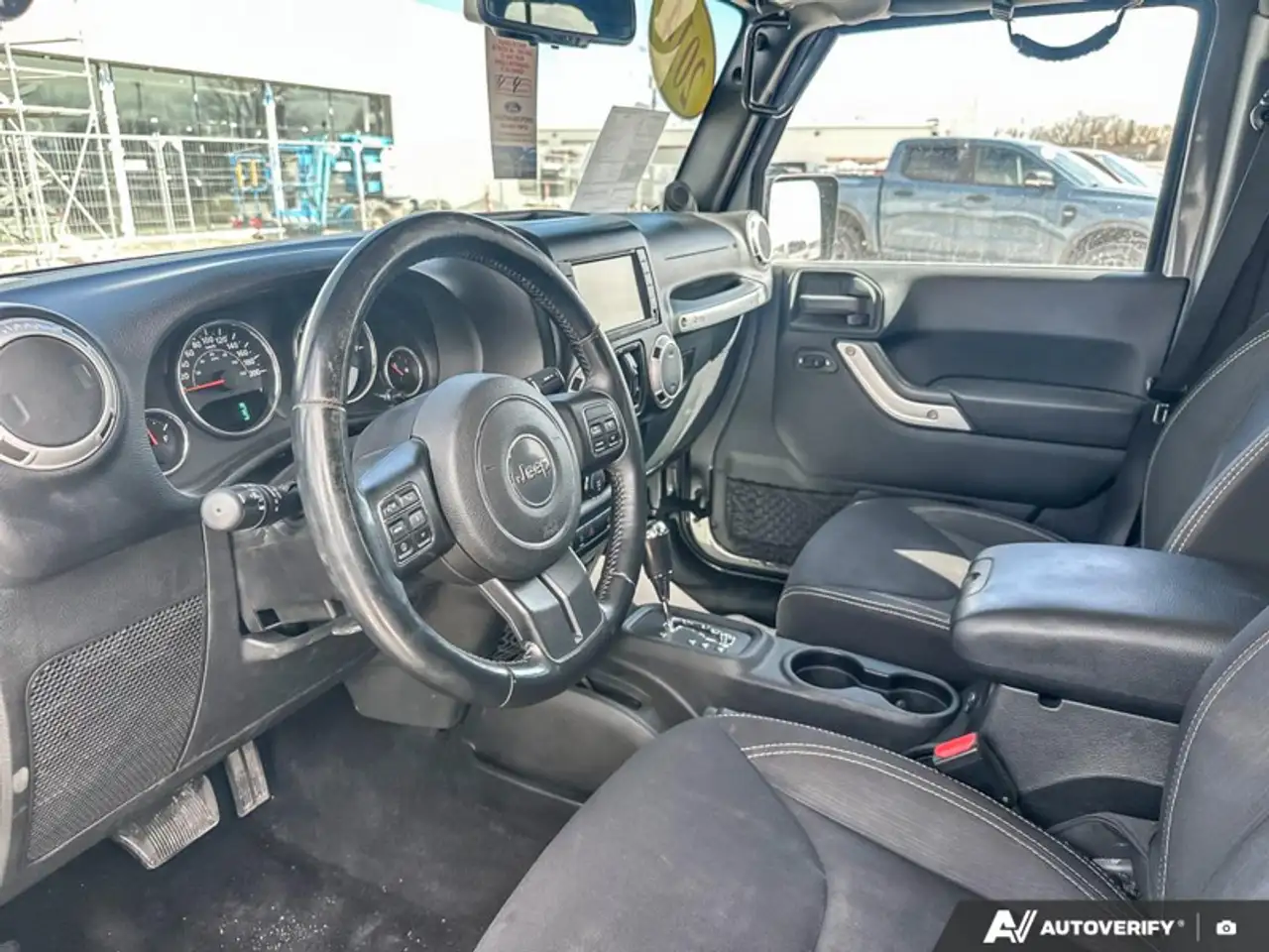 Jeep Wrangler снимка Jeep Wrangler