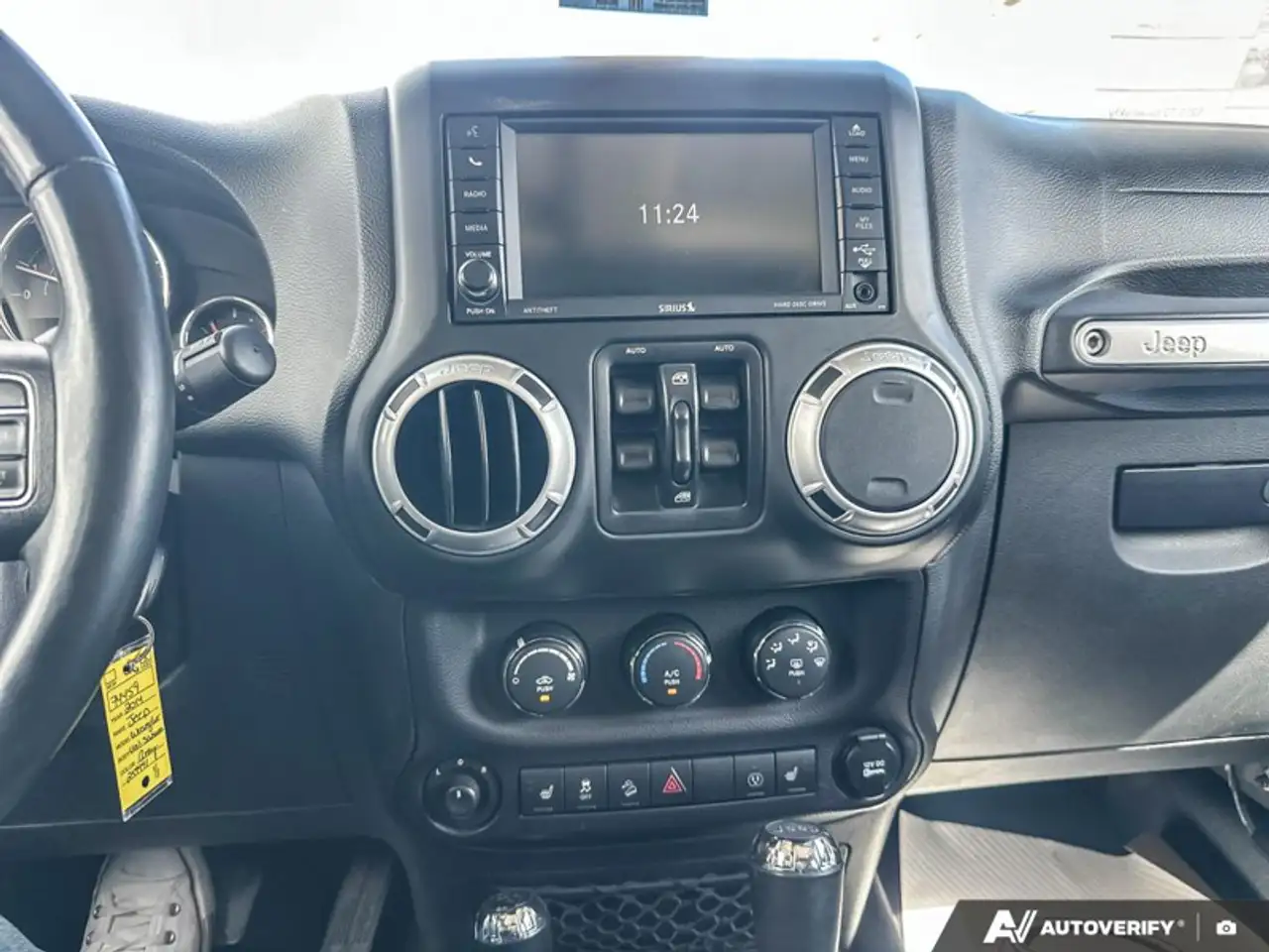 Jeep Wrangler снимка Jeep Wrangler