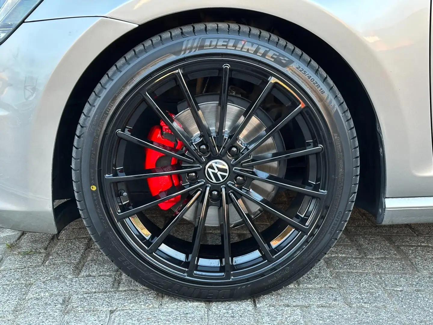 Volkswagen Golf 1.4 TSI Highline | Carplay | R-Line | LED | Maxton Grau - 2