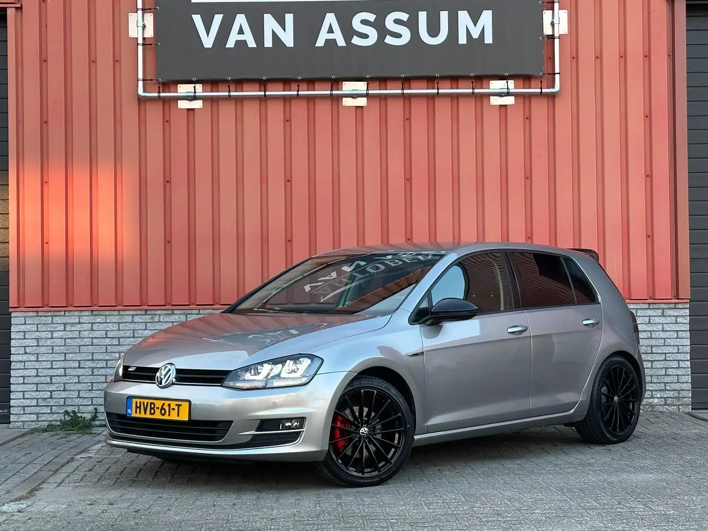 Volkswagen Golf 1.4 TSI Highline | Carplay | R-Line | LED | Maxton Grau - 1