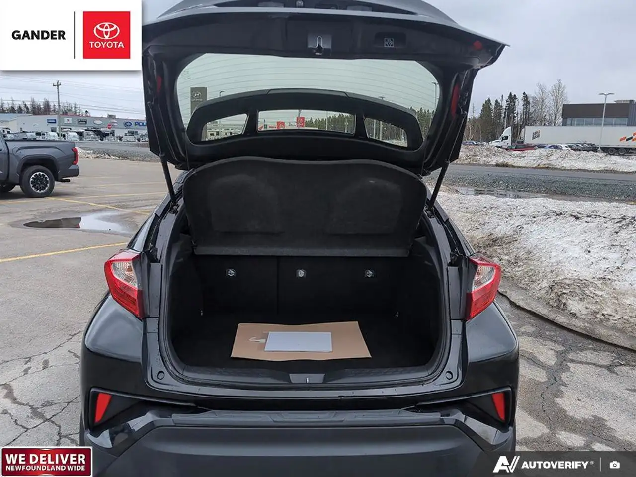 Toyota C-HR снимка Toyota C-HR