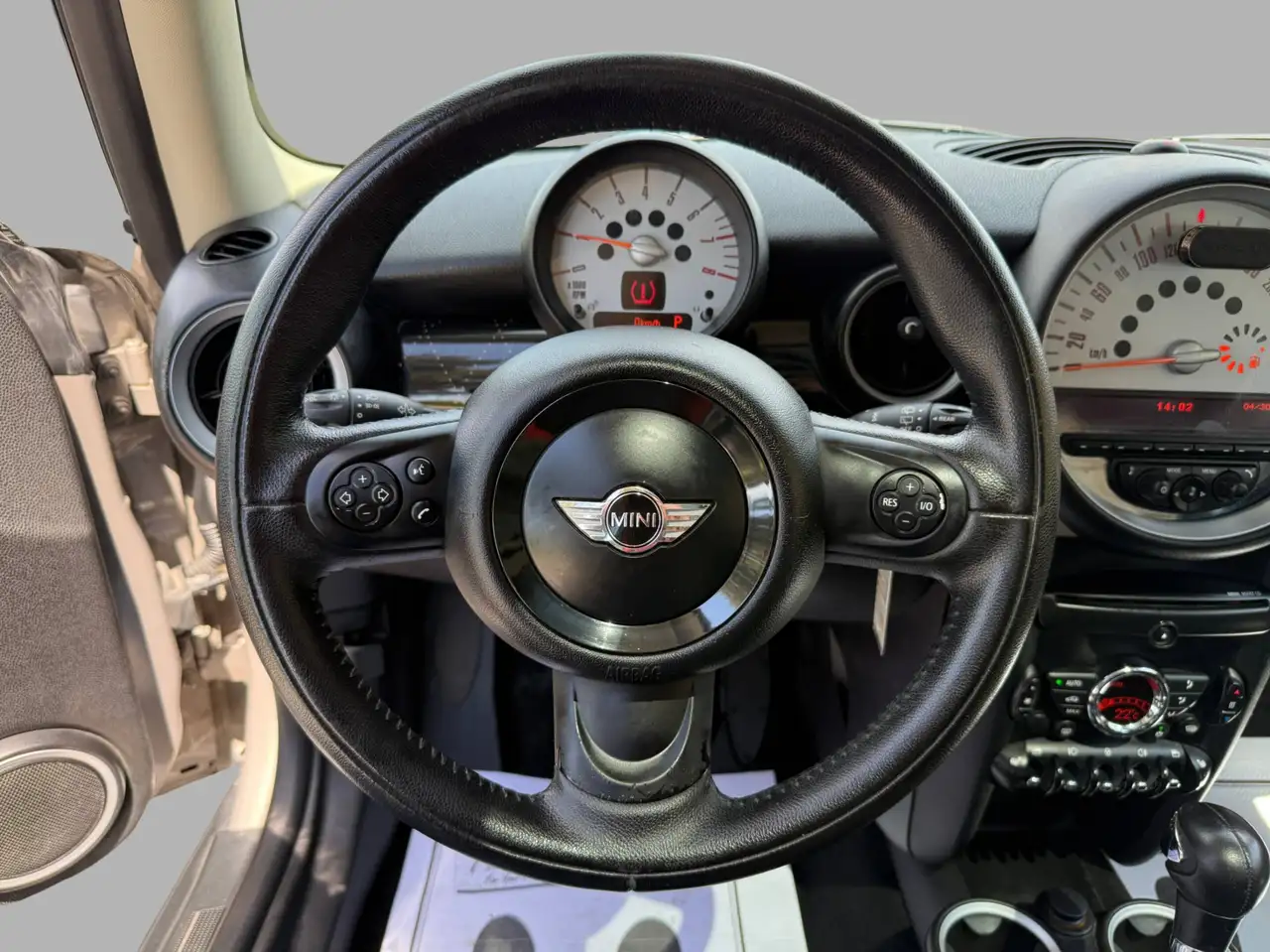 MINI Cooper Hardtop снимка MINI Cooper Hardtop