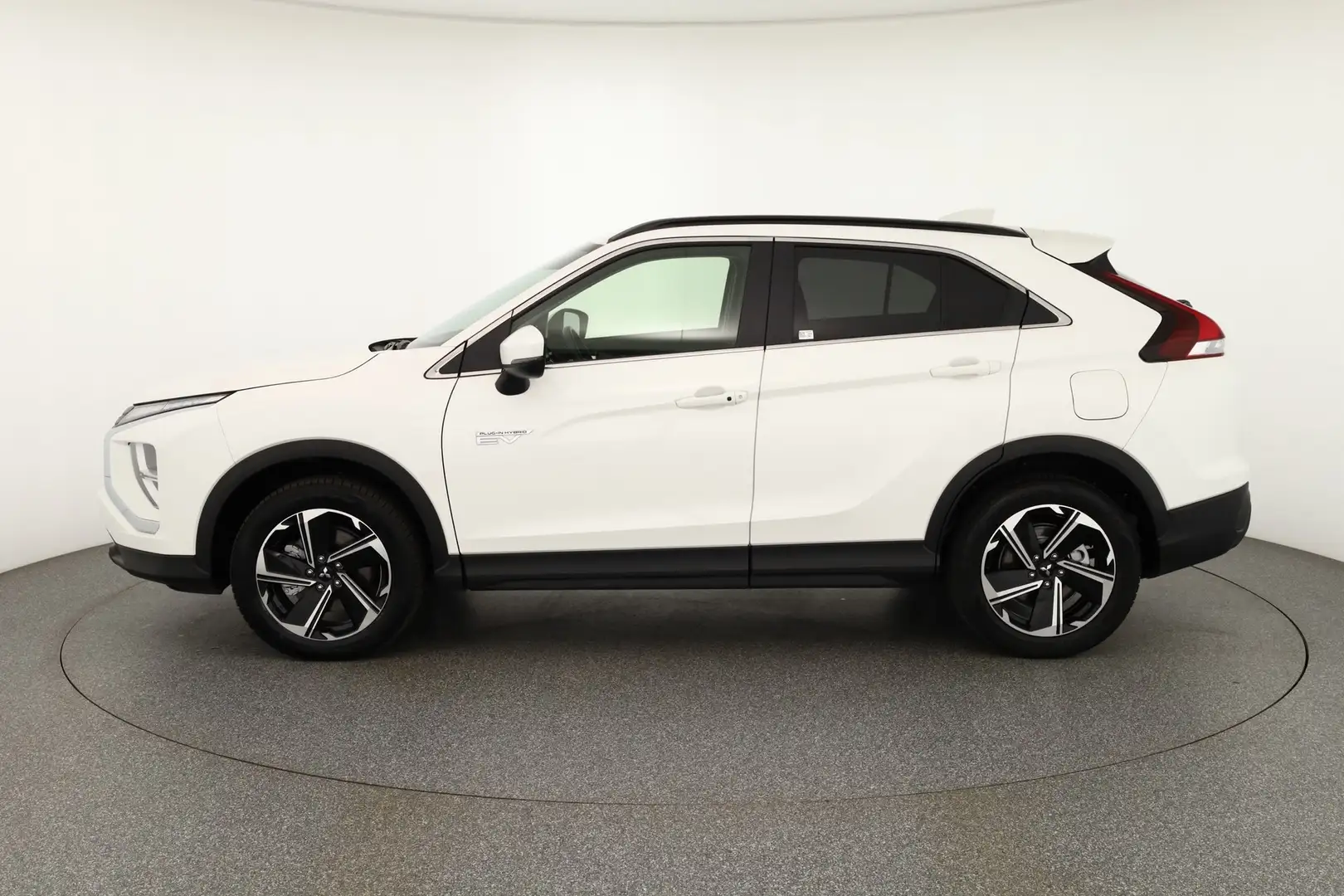 Mitsubishi Eclipse Cross 2.4 PHEV 4WD Kamera Sitzheizung Weiß - 2