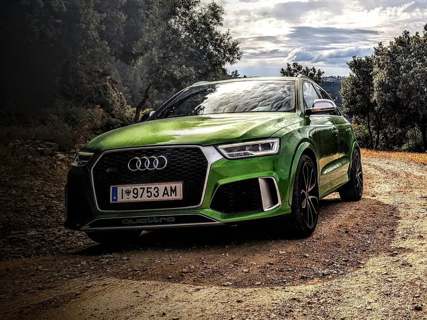 Audi RS Q3 RS Q3 2,5 TFSI quattro performance S-tronic performance Grün - 2