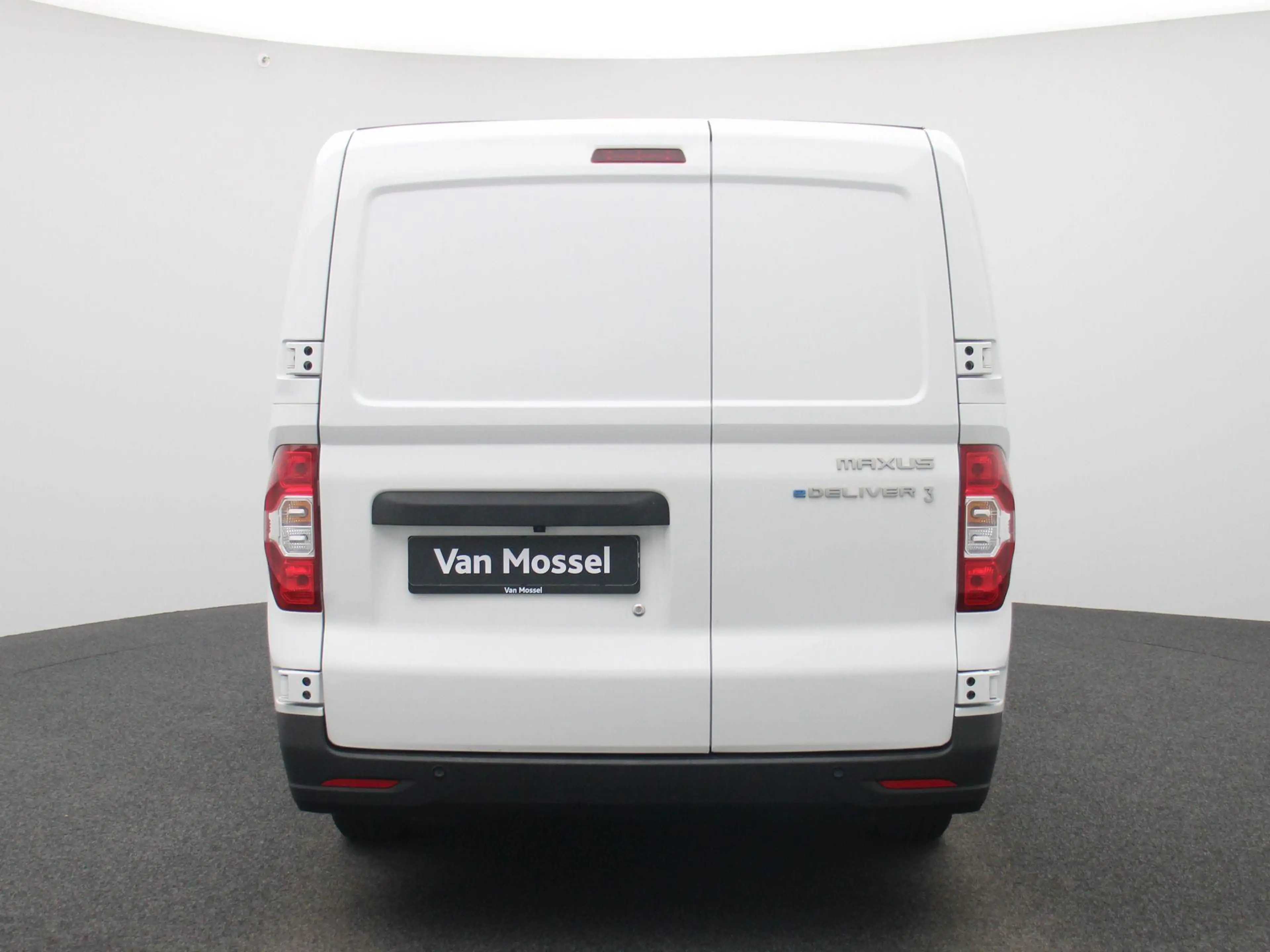 Maxus eDeliver 3 50 kWh LWB — photo 5
