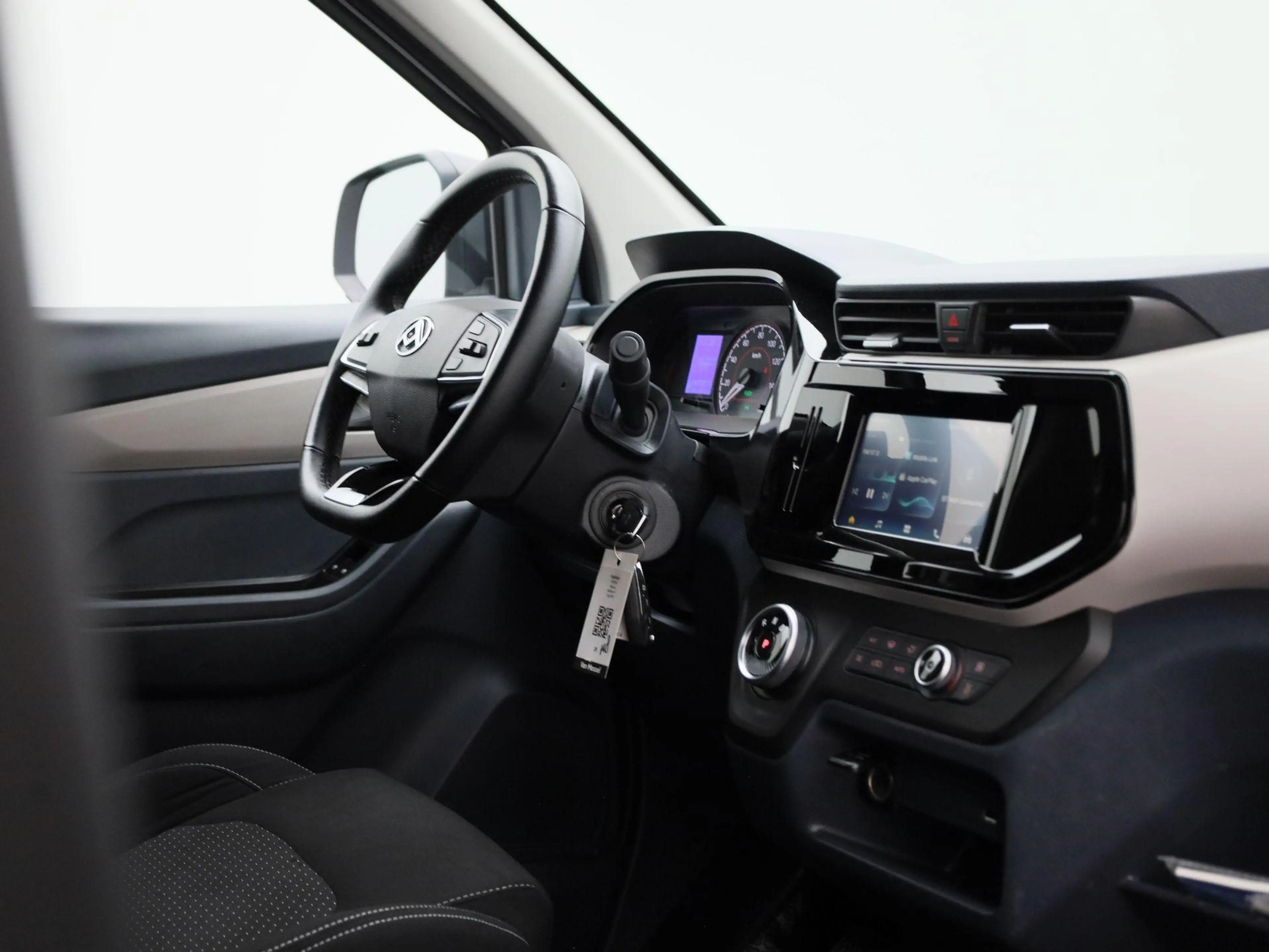 Maxus eDeliver 3 50 kWh LWB — photo 7