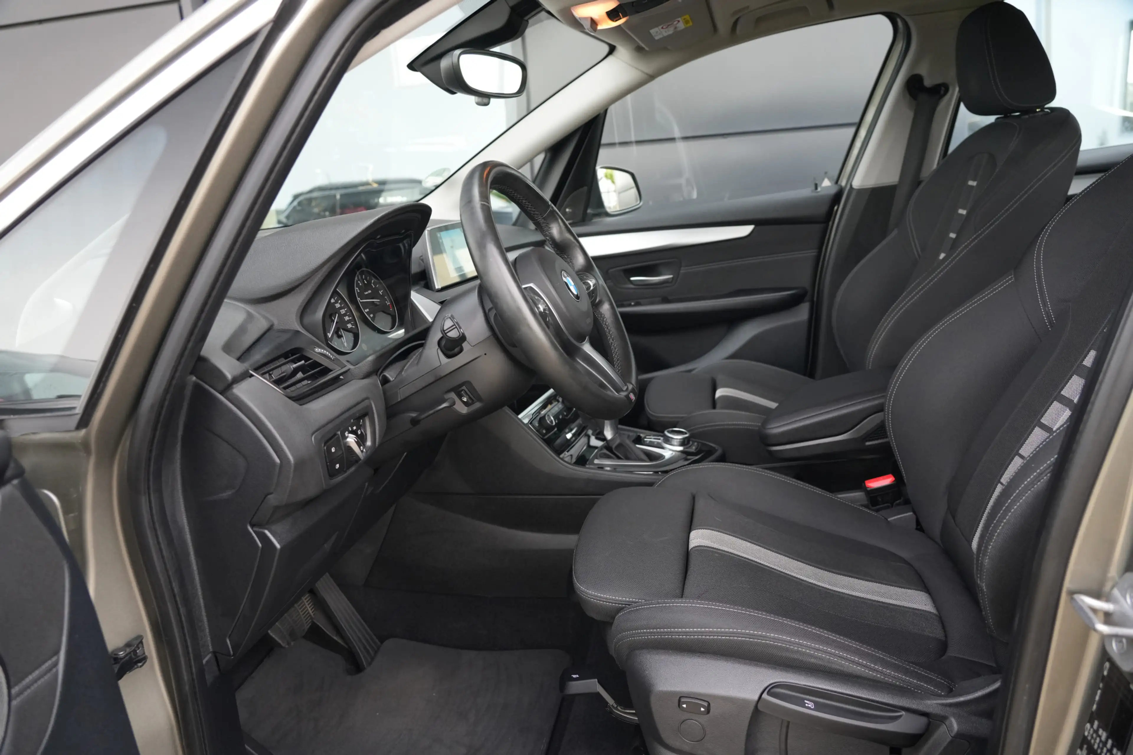 BMW 225 2-serie Active Tourer 225i xDrive High Executive 2 — photo 10