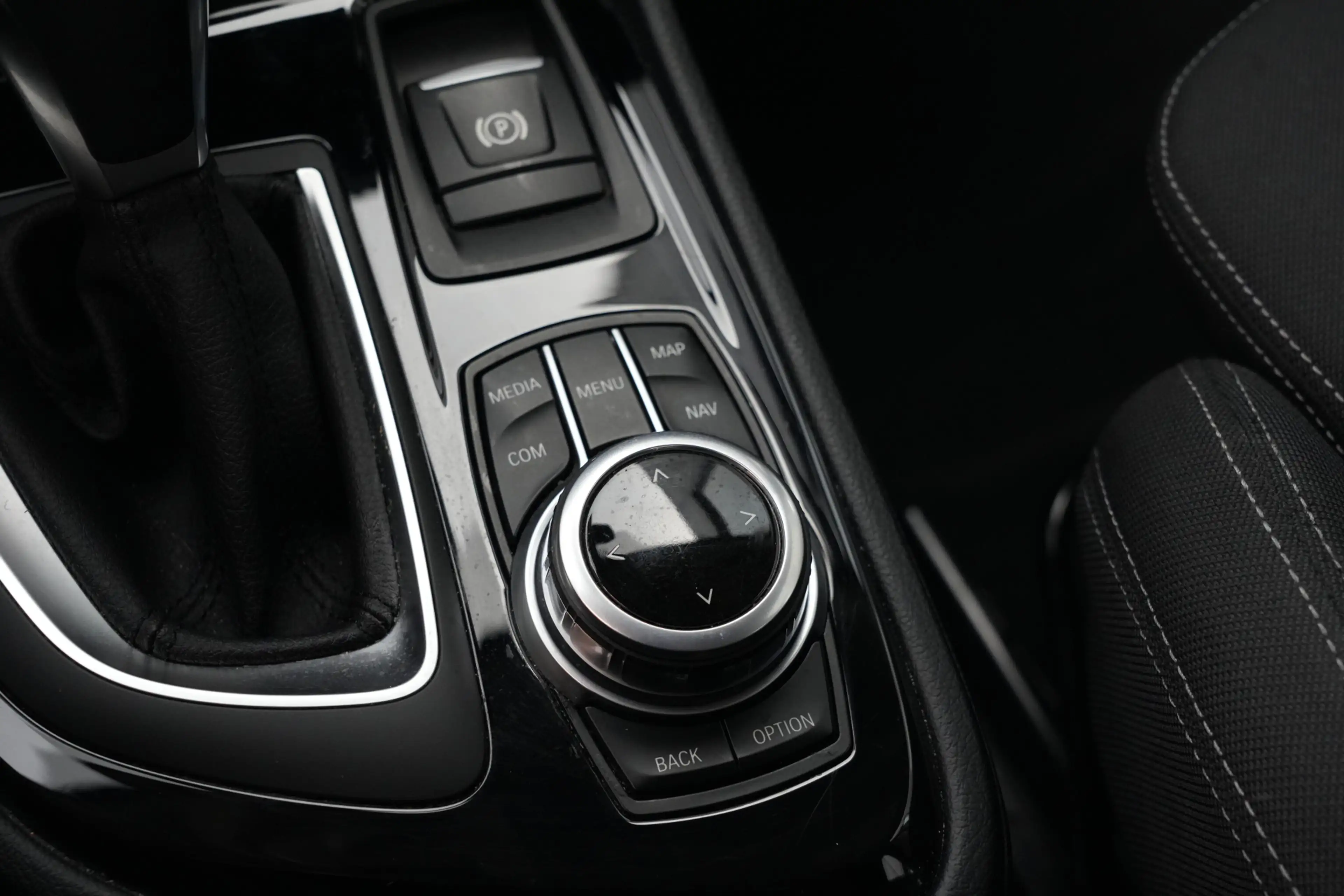 BMW 225 2-serie Active Tourer 225i xDrive High Executive 2 — photo 12