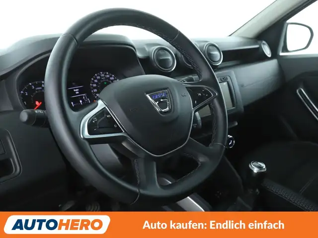 Dacia Duster view 11