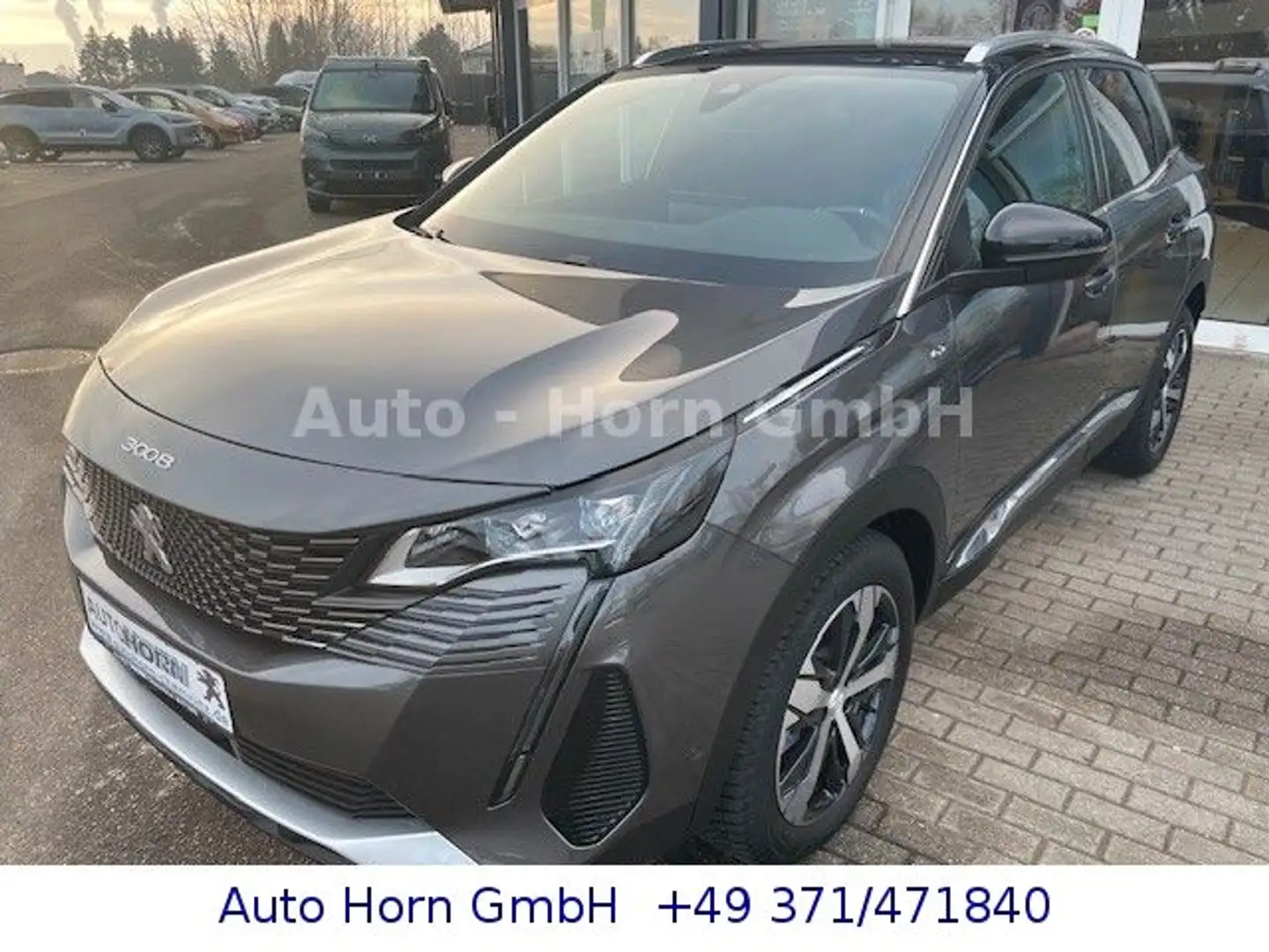 Peugeot 3008 GT 1.2L 130 Grau - 1