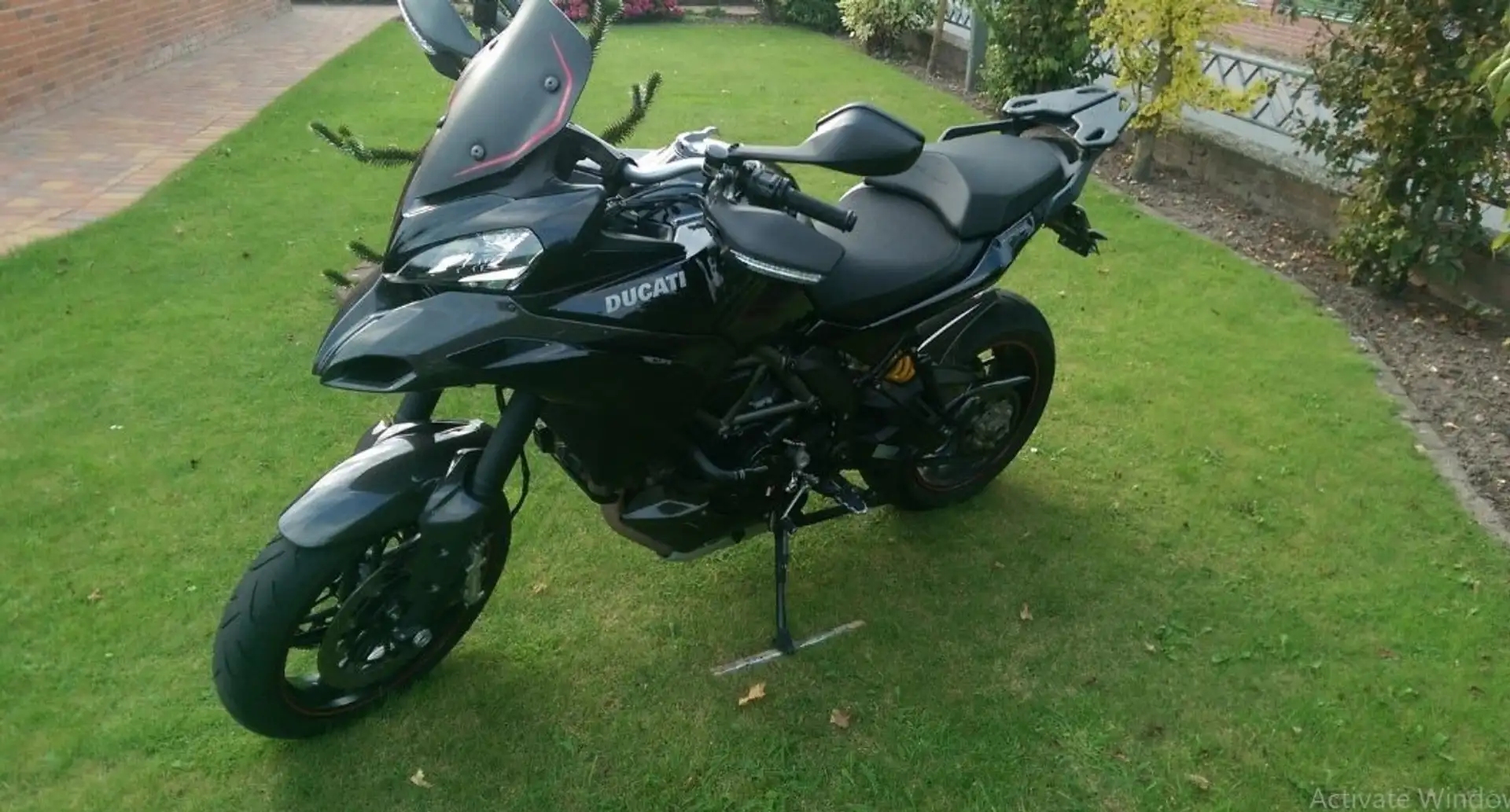 Ducati Multistrada 1200 Schwarz - 1