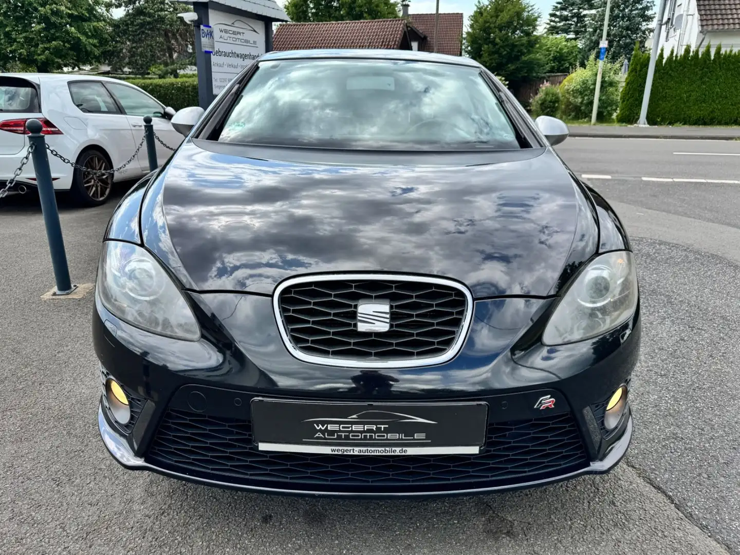 SEAT Leon FR*Bi-XENON*NAVI*SZHZ* Schwarz - 2