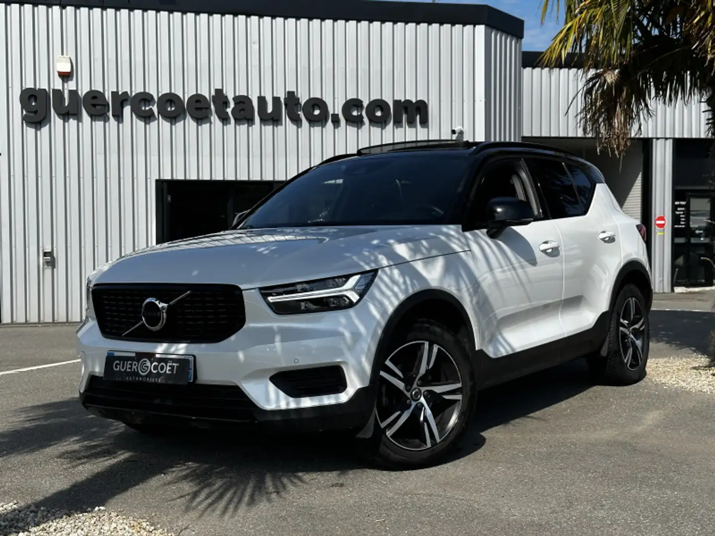 Volvo XC40 D3 ADBLUE 150CH R-DESIGN GEARTRONIC 8 Blanc - 2
