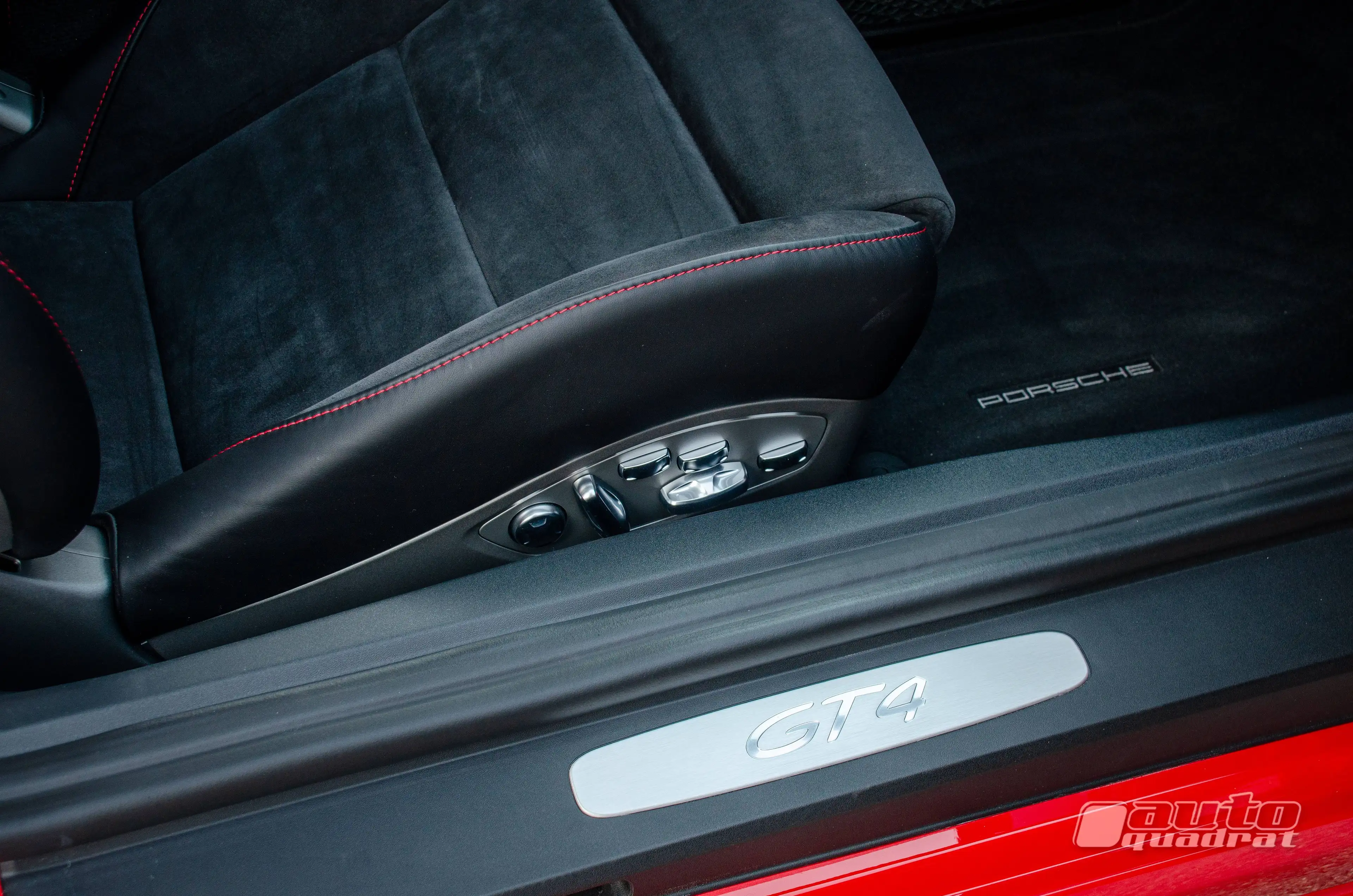 Porsche Cayman GT4 Handschalter in indischrot mit Approved — photo 13