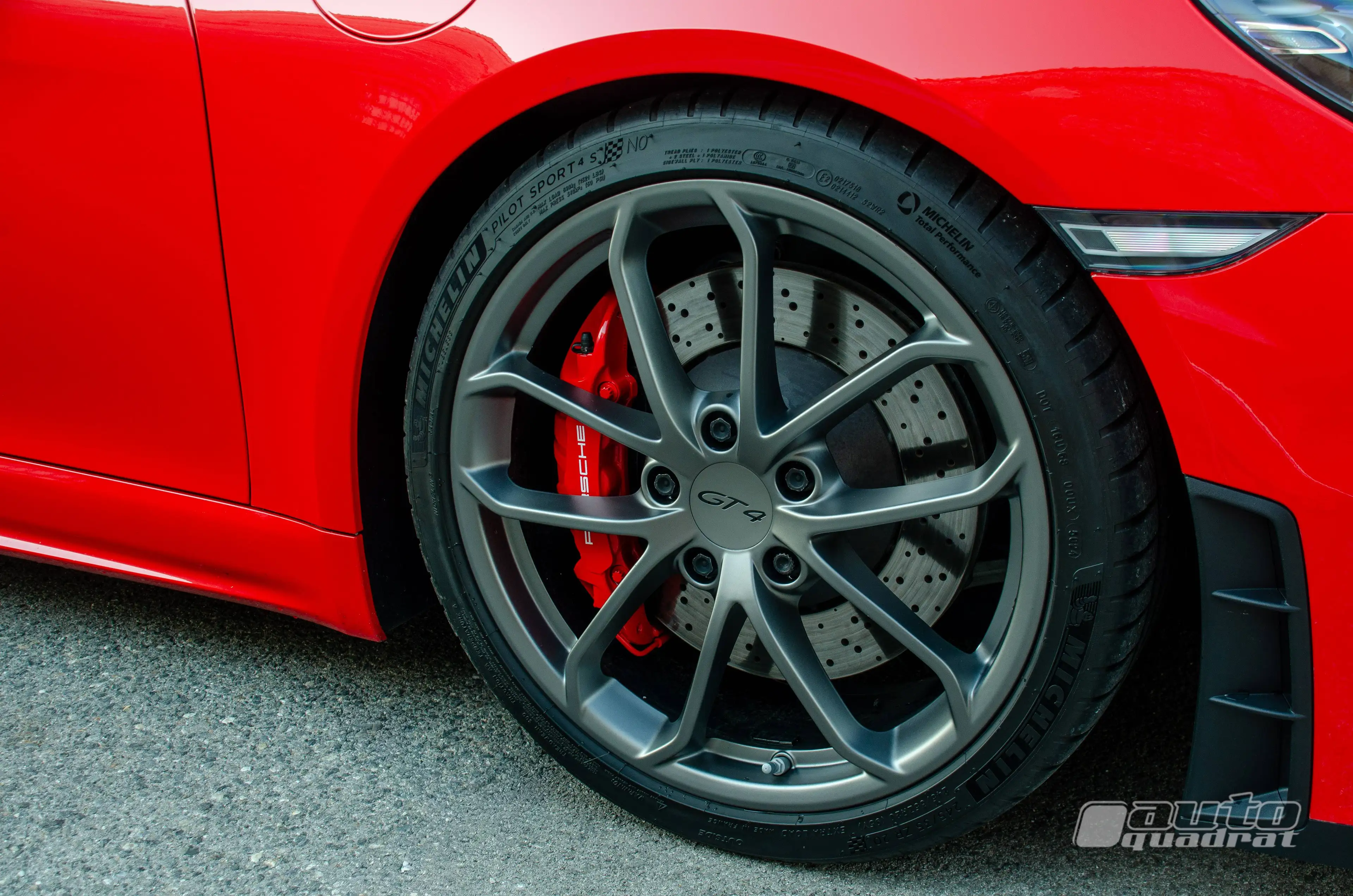 Porsche Cayman GT4 Handschalter in indischrot mit Approved — photo 10