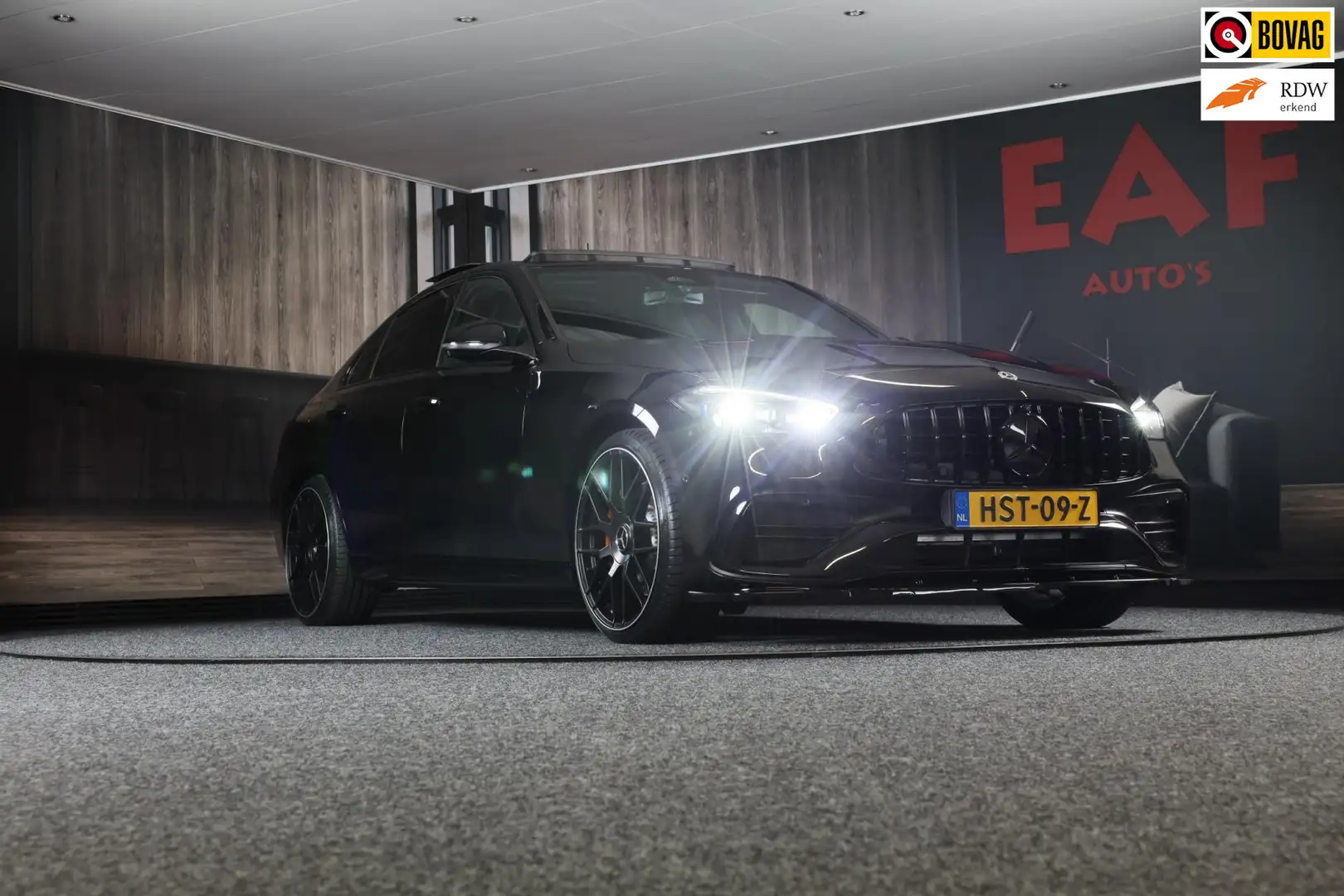 Mercedes-Benz C 300 e 4MATIC AMG 63 Look / Acc / Memory / Burmester / Zwart - 1