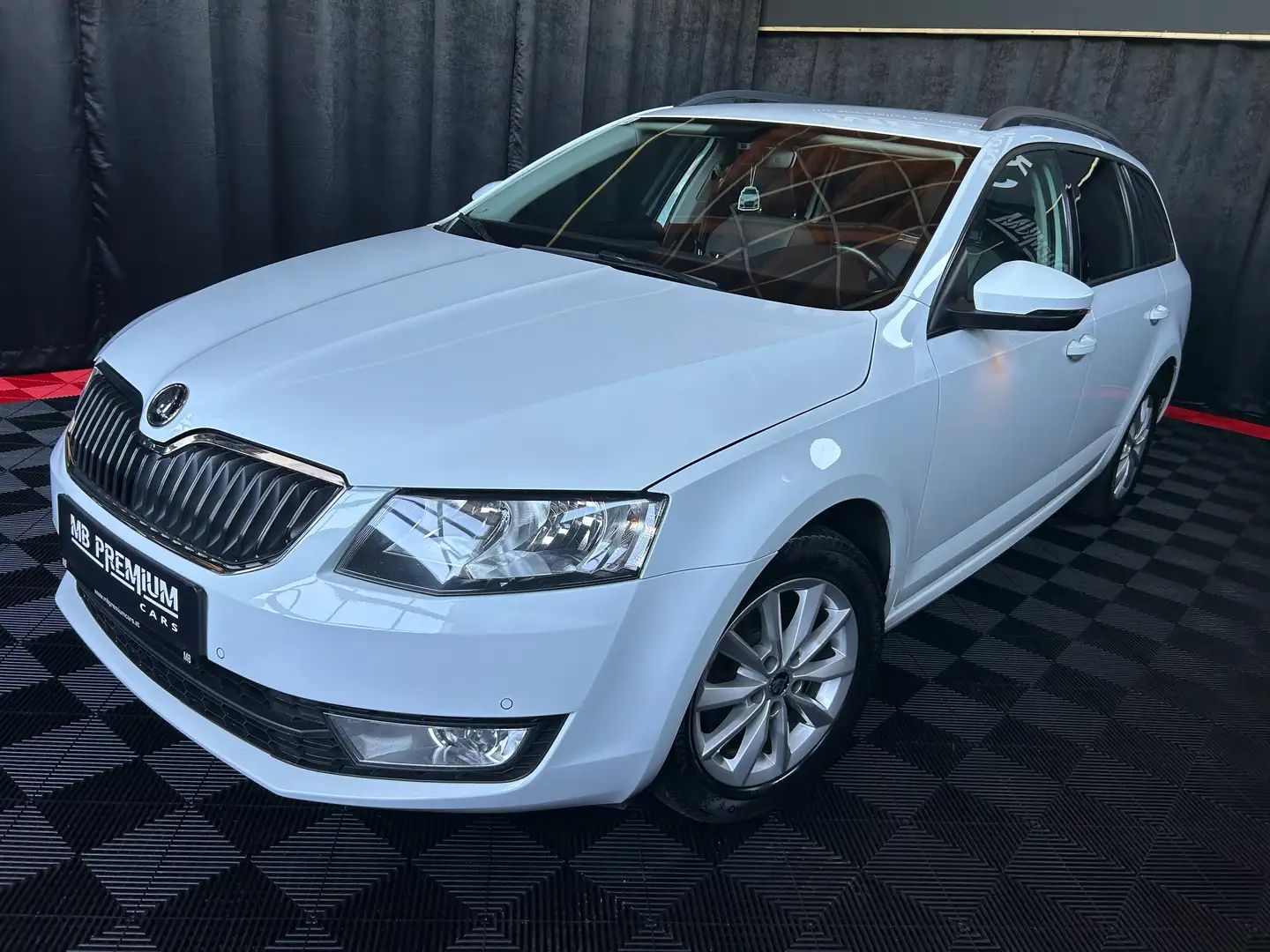 Skoda Octavia Style *AHK*TEMPOMET*SITZHEIZUNG* White - 2