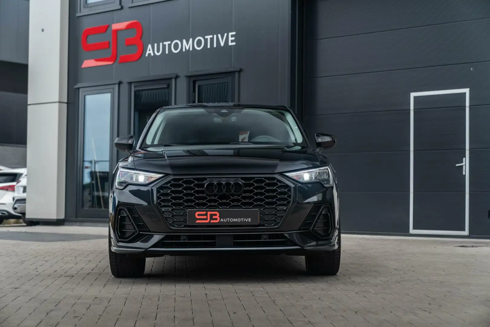Audi Q3 Sportback 35 TFSI S Line Stoelverwarming|Camera|Le Zwart - 2