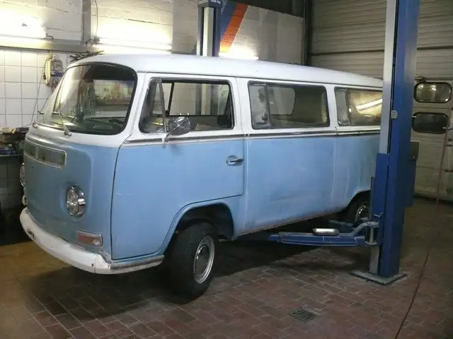 Volkswagen T2 AB Luxusbus  2Farbig Blau/Weiß