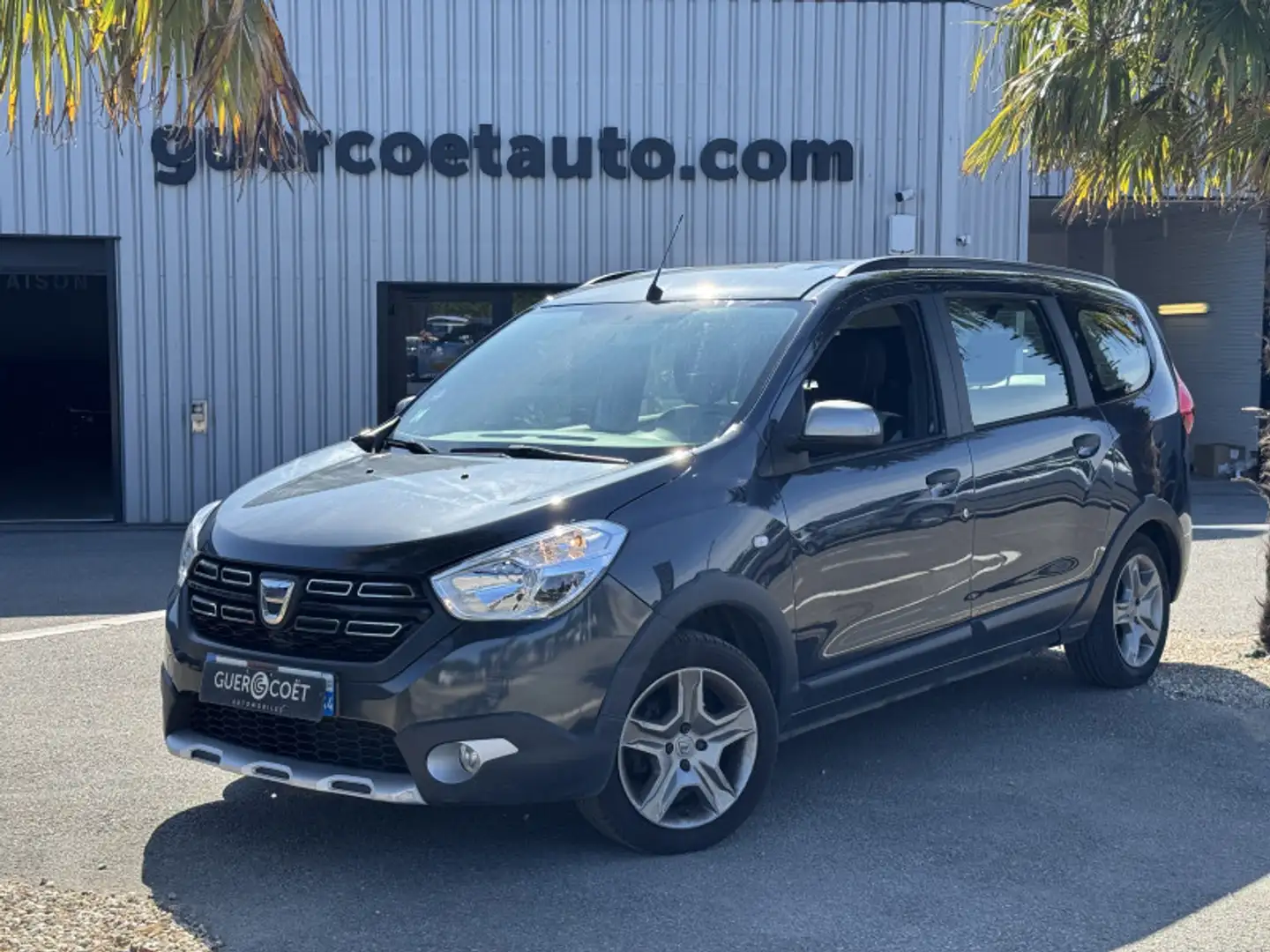Dacia Lodgy 1.3 TCE 130CH FAP STEPWAY 7 PLACES E6D-FULL Gris - 2
