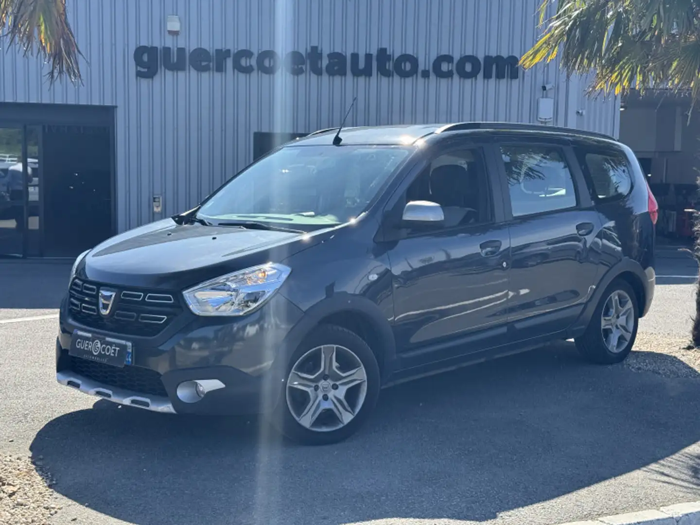 Dacia Lodgy 1.3 TCE 130CH FAP STEPWAY 7 PLACES E6D-FULL Gris - 1