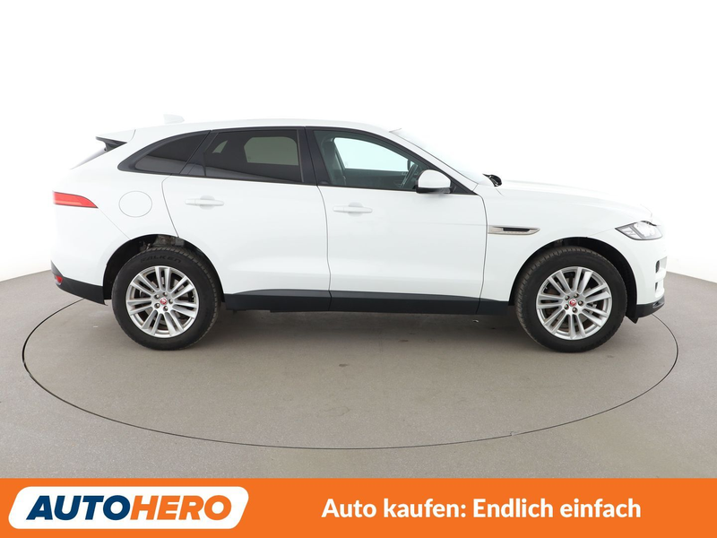 Jaguar F-Pace 20d Pure AWD Aut.*NAV*TEMPO*CAM*PDC*SHZ*AHK* — photo 7
