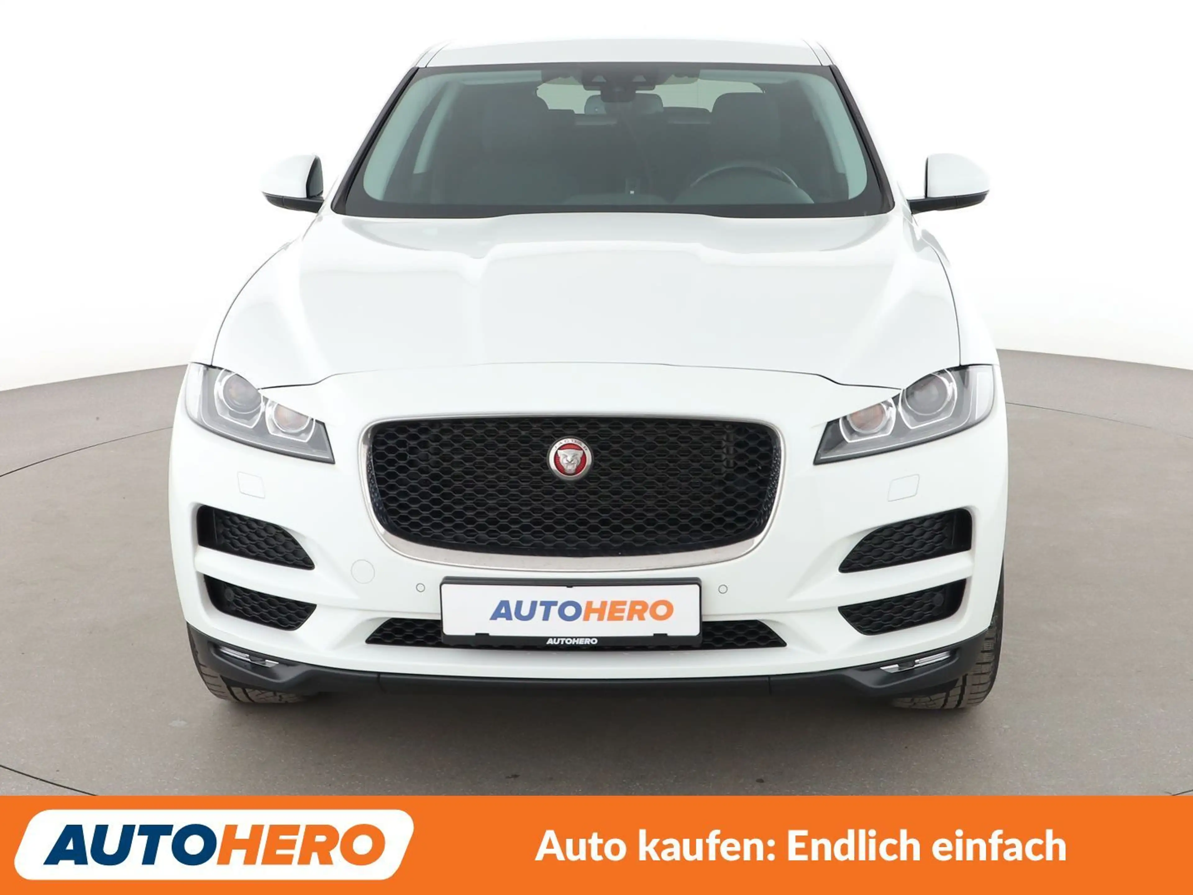 Jaguar F-Pace 20d Pure AWD Aut.*NAV*TEMPO*CAM*PDC*SHZ*AHK* — photo 9