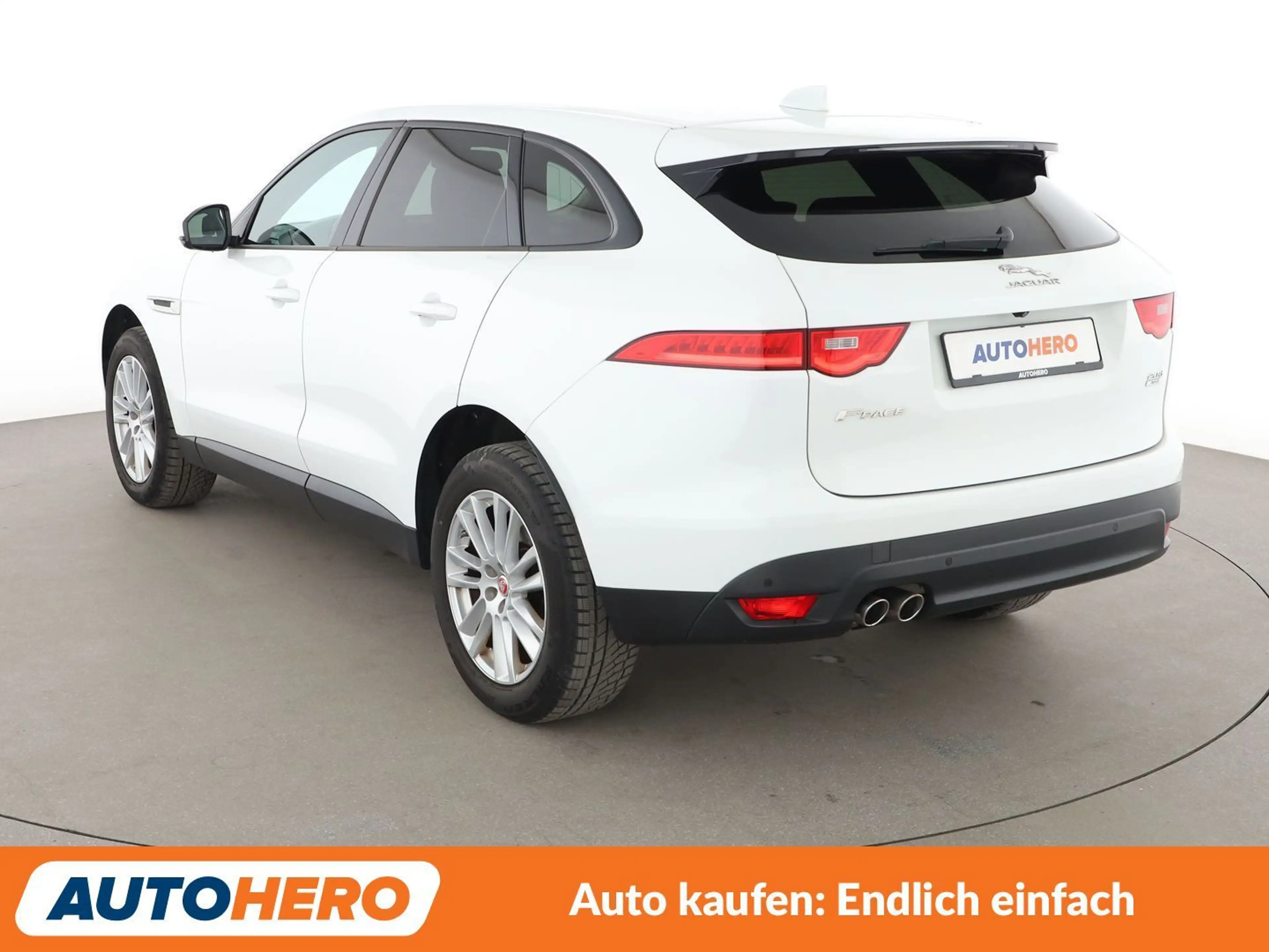 Jaguar F-Pace 20d Pure AWD Aut.*NAV*TEMPO*CAM*PDC*SHZ*AHK* — photo 4