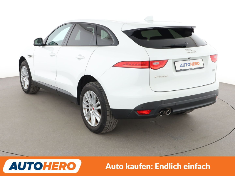Jaguar F-Pace 20d Pure AWD Aut.*NAV*TEMPO*CAM*PDC*SHZ*AHK* — photo 4