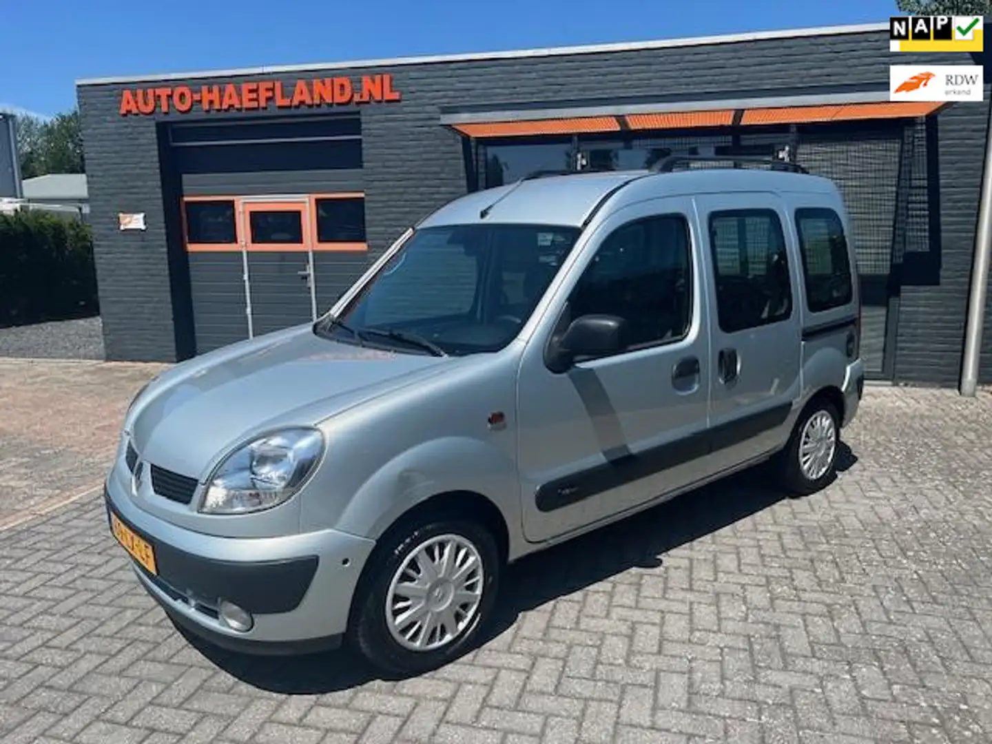 Renault Kangoo 1.6-16V Privilège AUTOMAAT Gris - 1