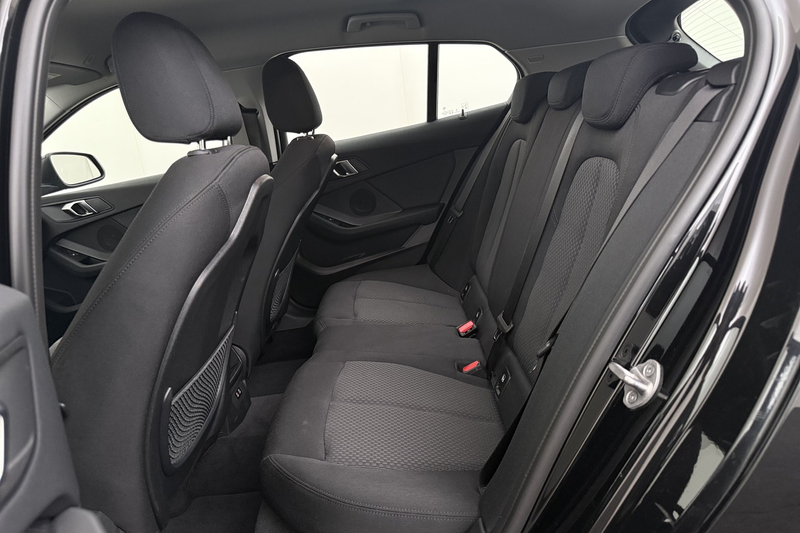 BMW 118 iA + GPS + CARPLAY + CAMERA + PDC + CRUISE(ACC) + — photo 13