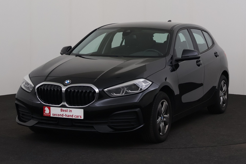 BMW 118 iA + GPS + CARPLAY + CAMERA + PDC + CRUISE(ACC) +