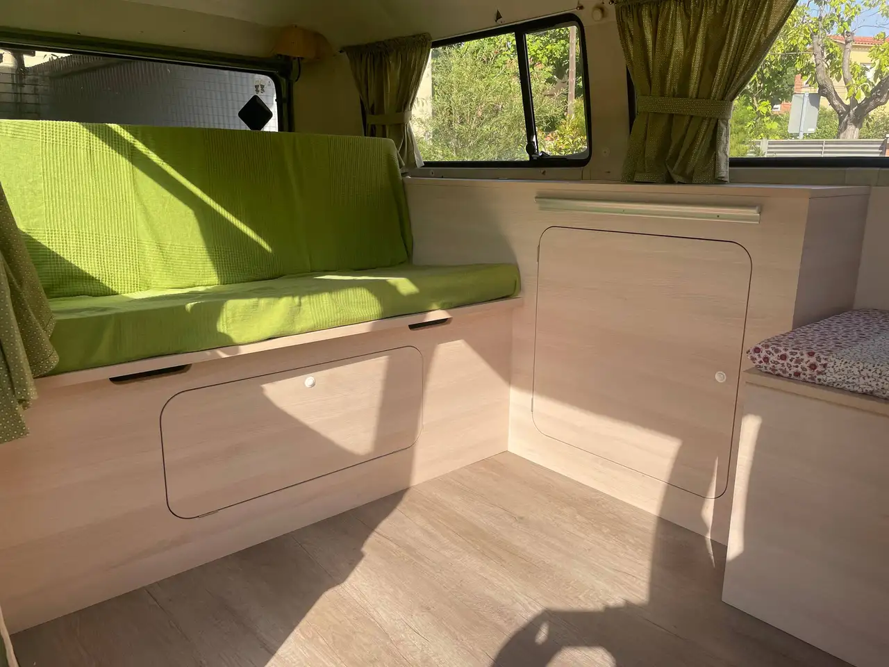 Volkswagen T2, foto 2