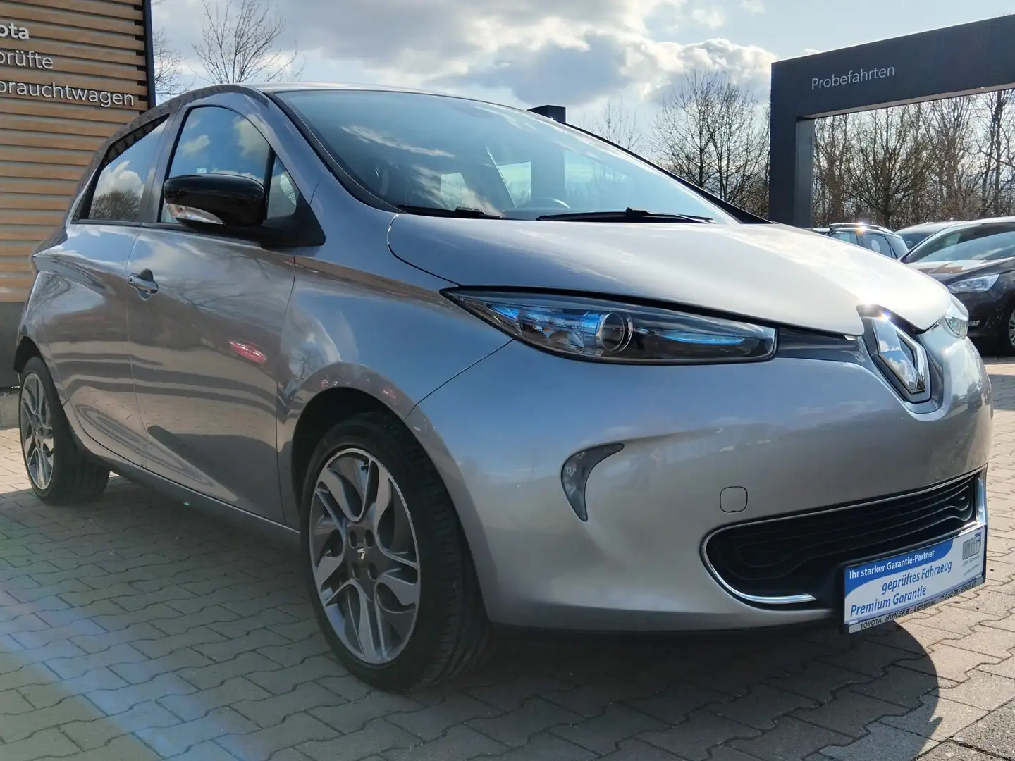 Renault ZOE Intens inkl. Batterie (89% Kapazität), Navi Šedá - 2