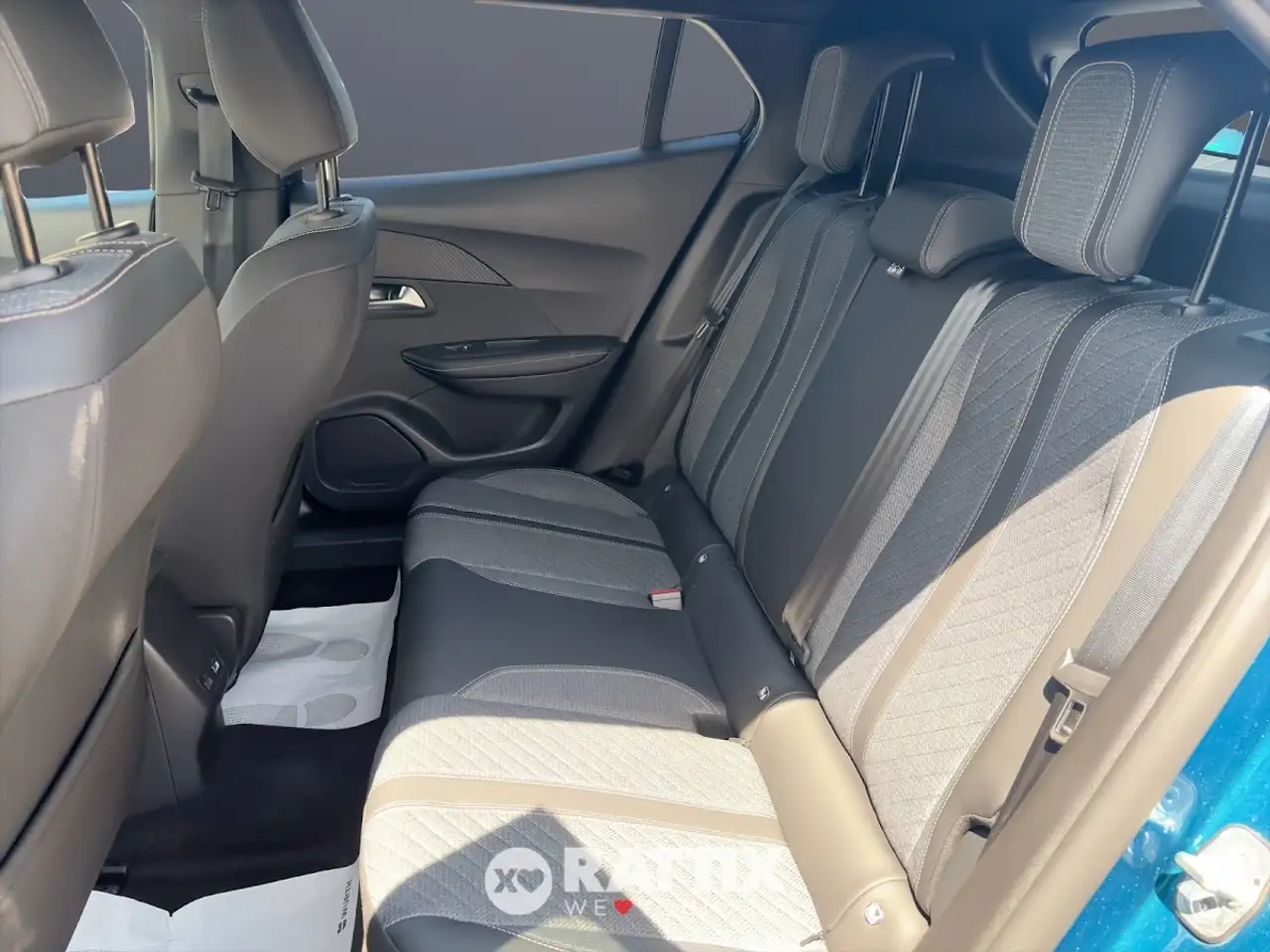 Peugeot 2008 1.2 puretech 130CV Allure eat8, миниатюра 19
