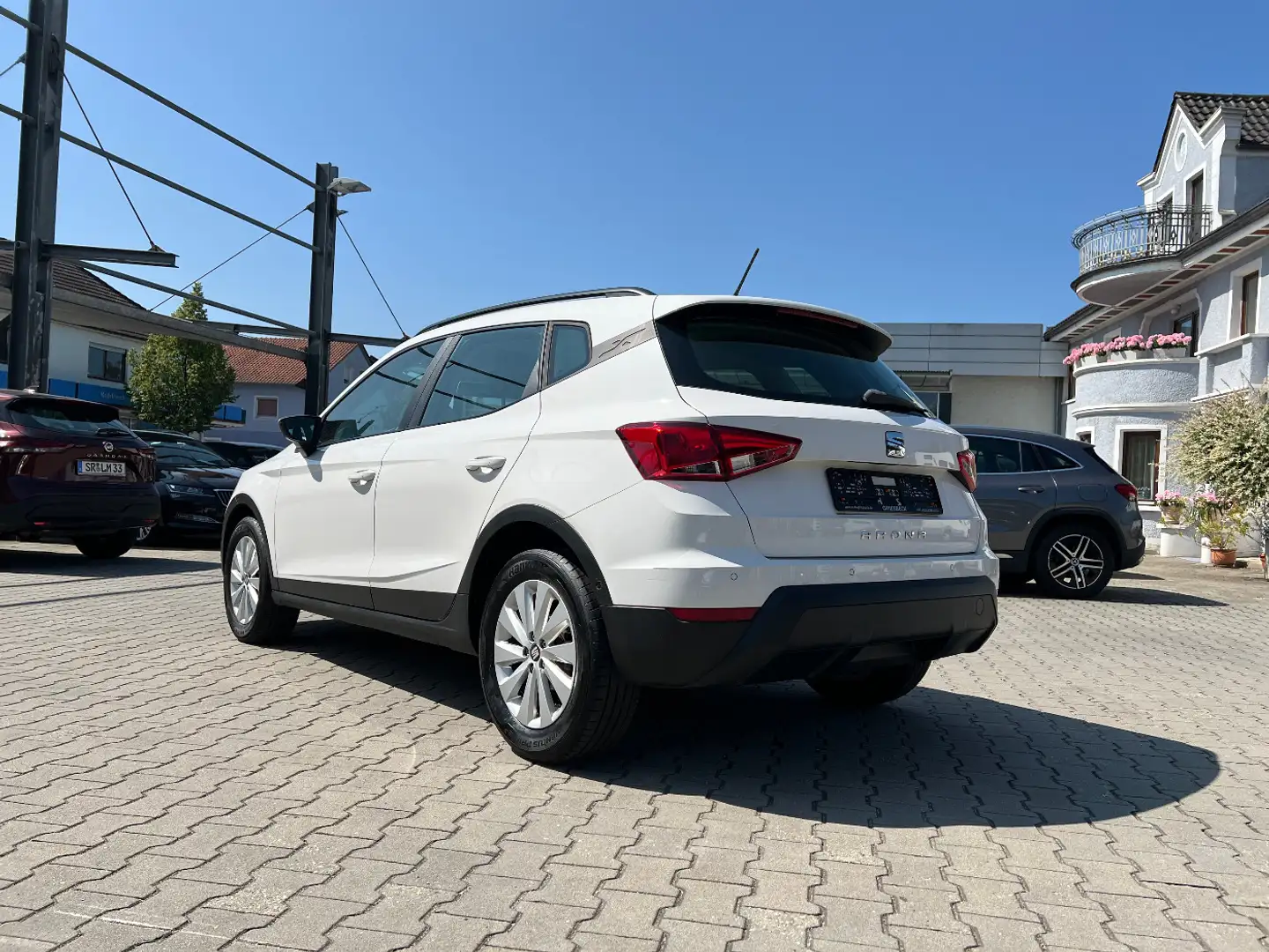 SEAT Arona 1.0 TSI Style *Navi Virtual Klima PDC v+h* Weiß - 2