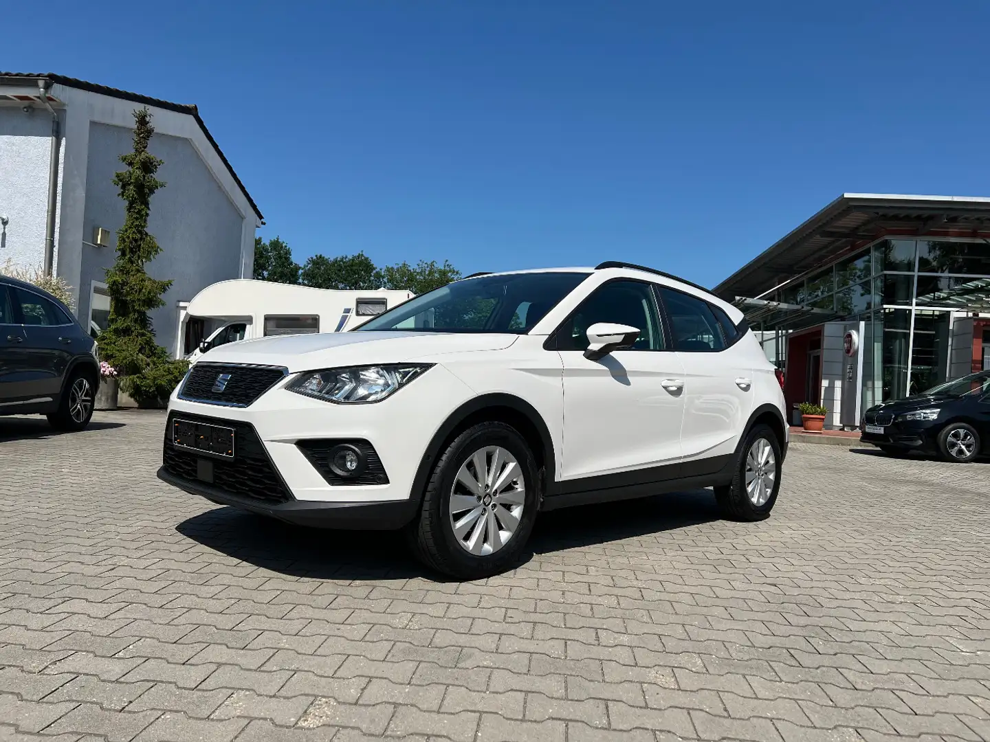 SEAT Arona 1.0 TSI Style *Navi Virtual Klima PDC v+h* Weiß - 1