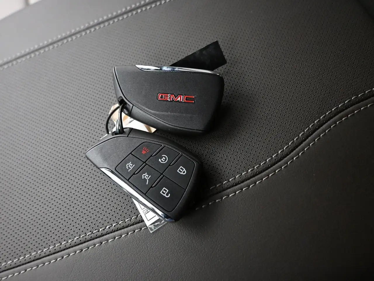 GMC Yukon снимка GMC Yukon