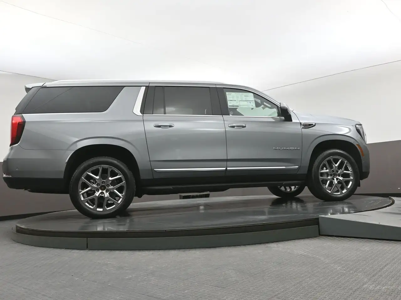 GMC Yukon снимка GMC Yukon