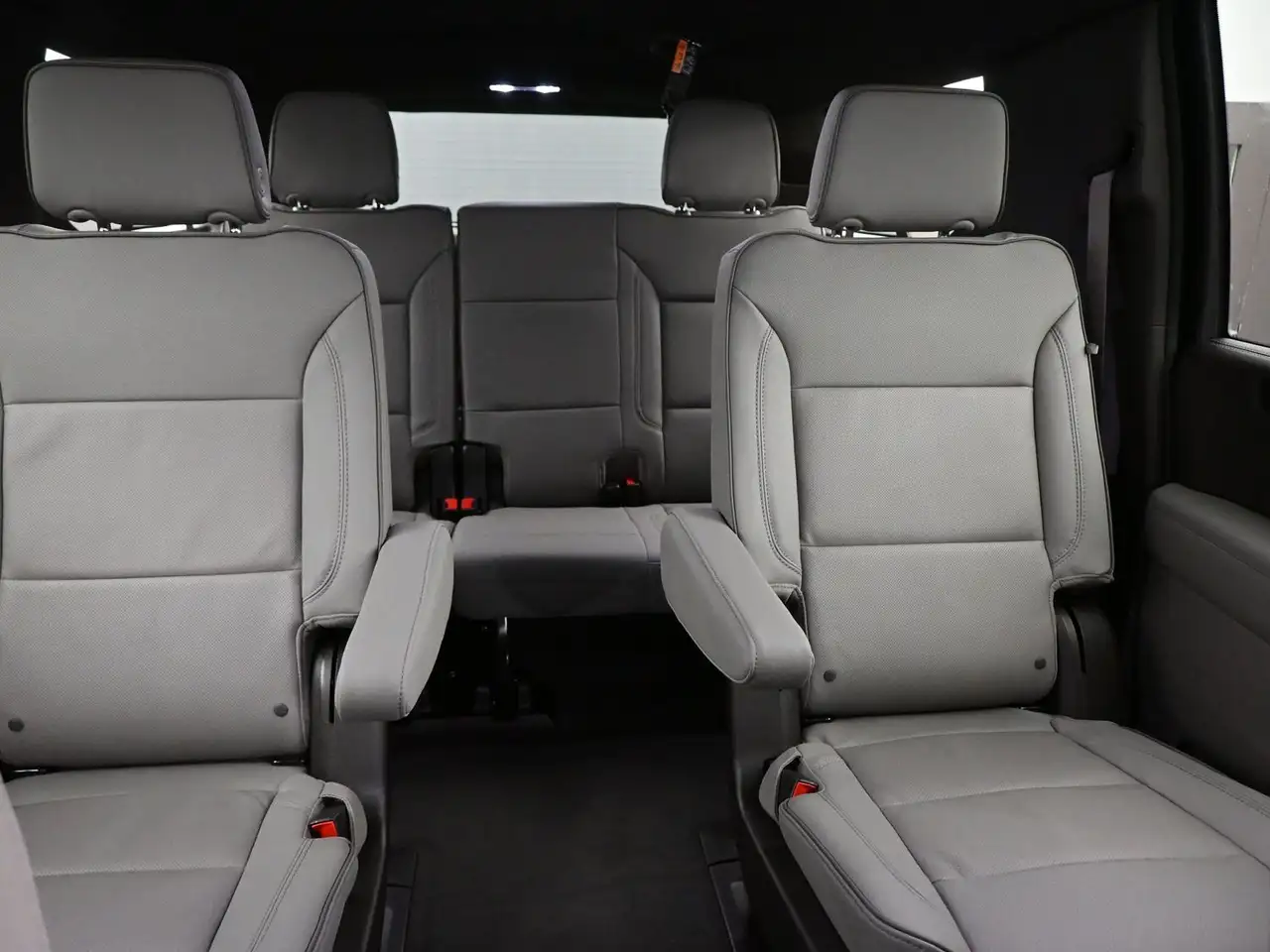 GMC Yukon снимка GMC Yukon