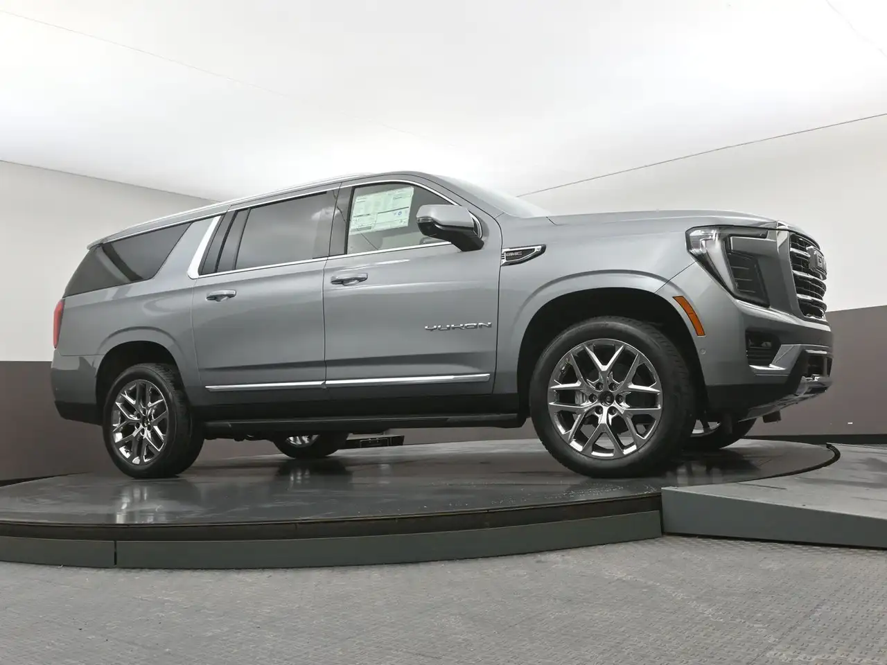 GMC Yukon снимка GMC Yukon