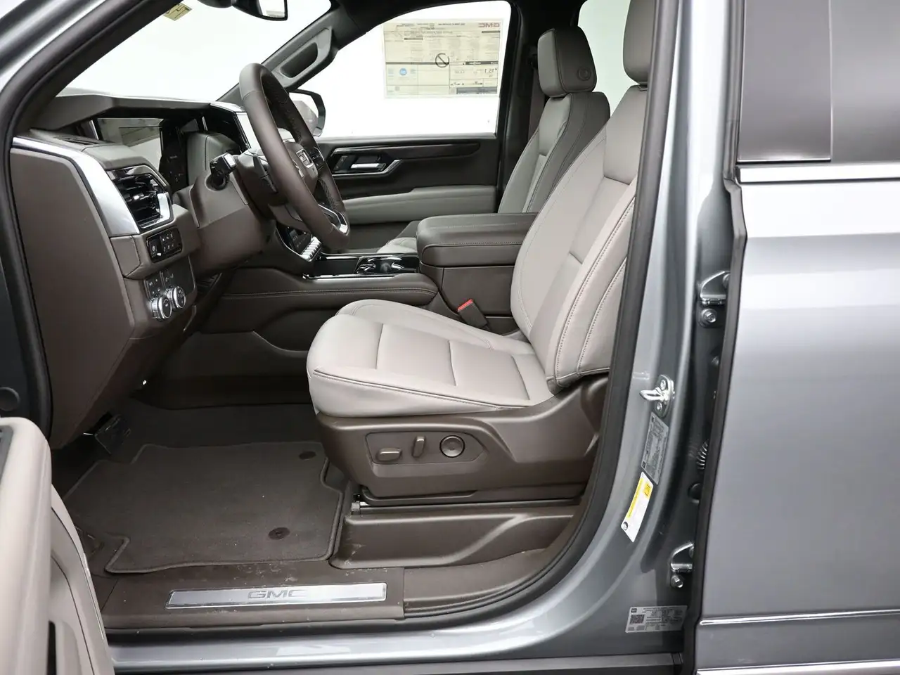 GMC Yukon снимка GMC Yukon