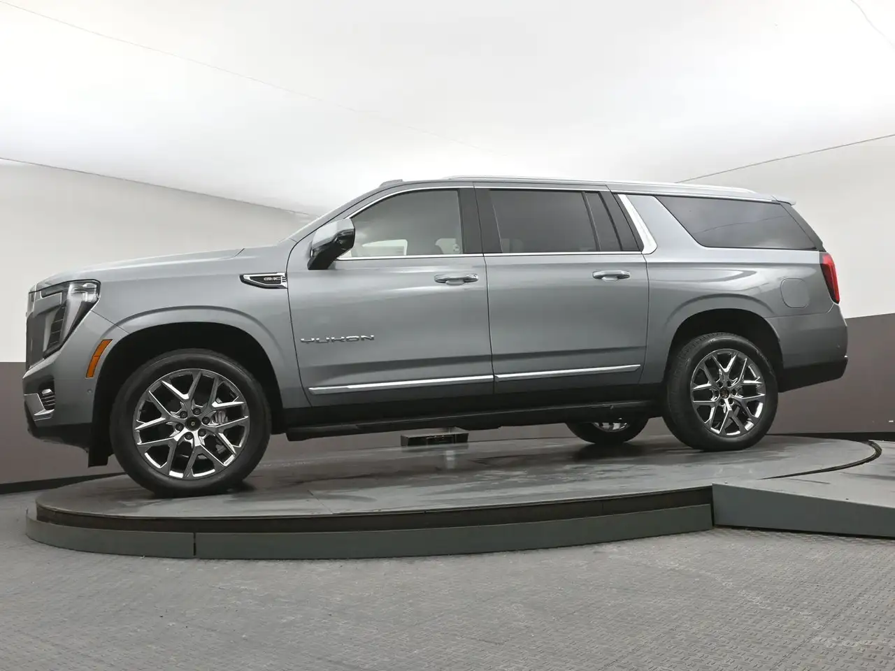 GMC Yukon снимка GMC Yukon
