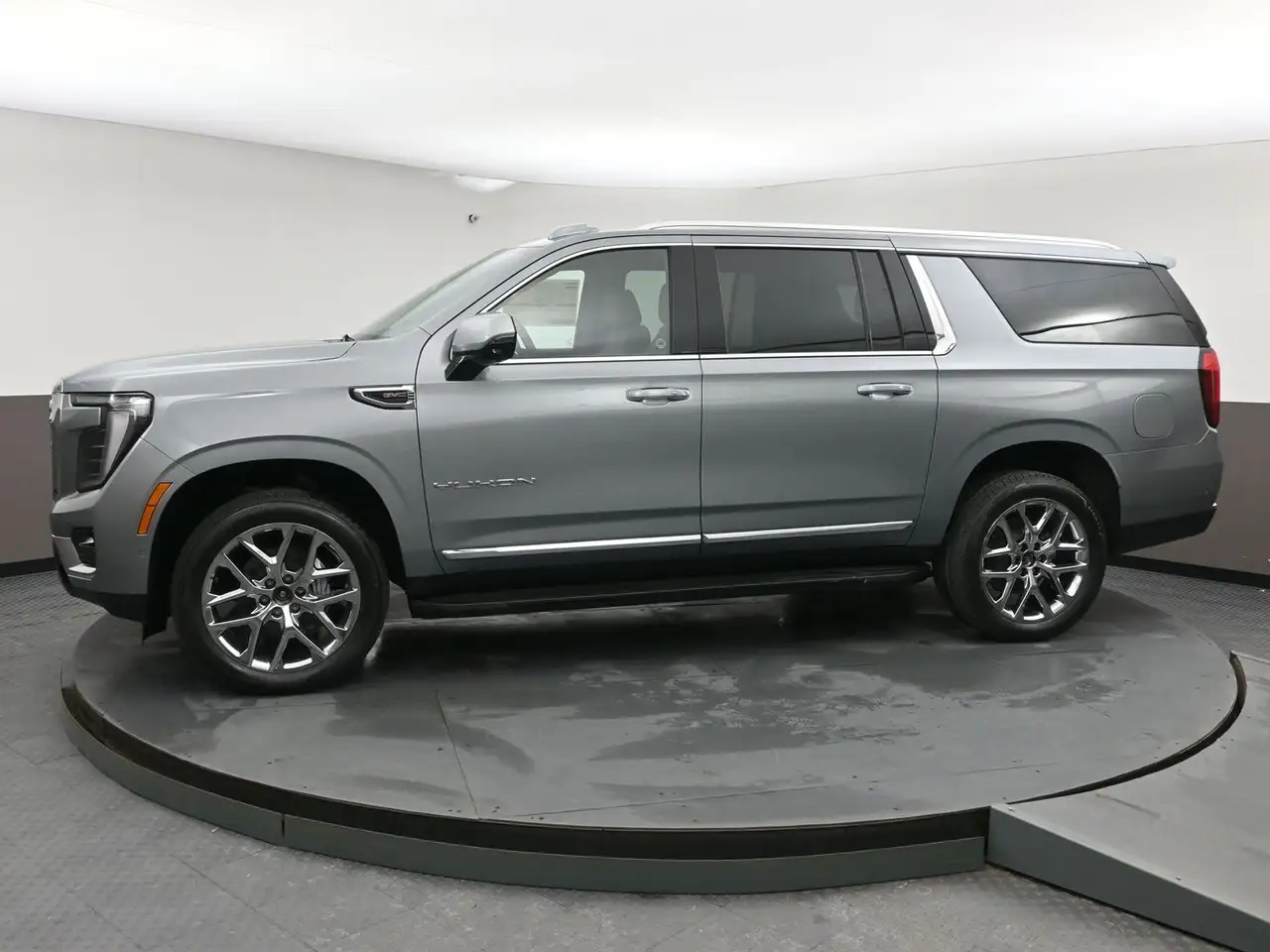 GMC Yukon снимка GMC Yukon