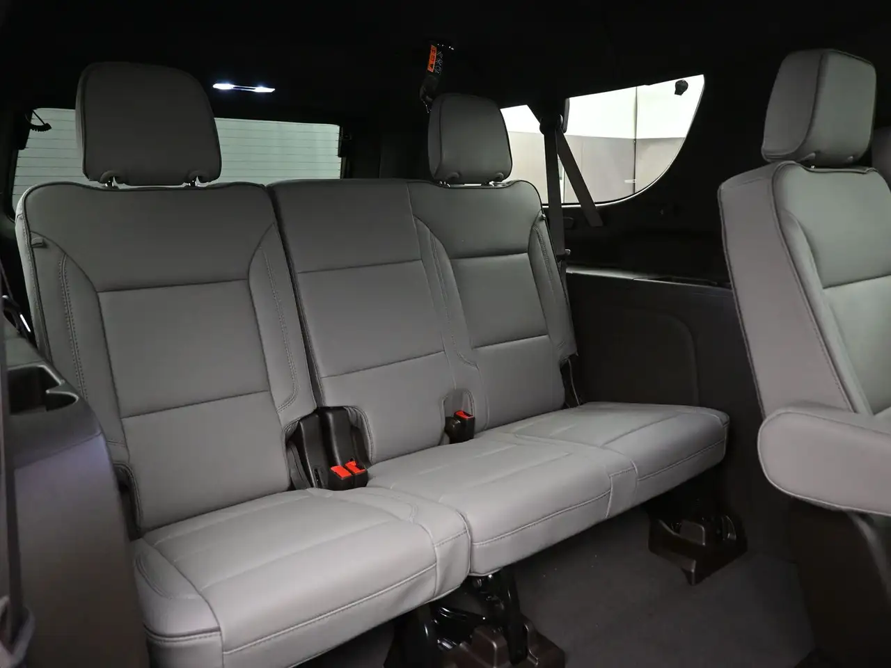 GMC Yukon снимка GMC Yukon