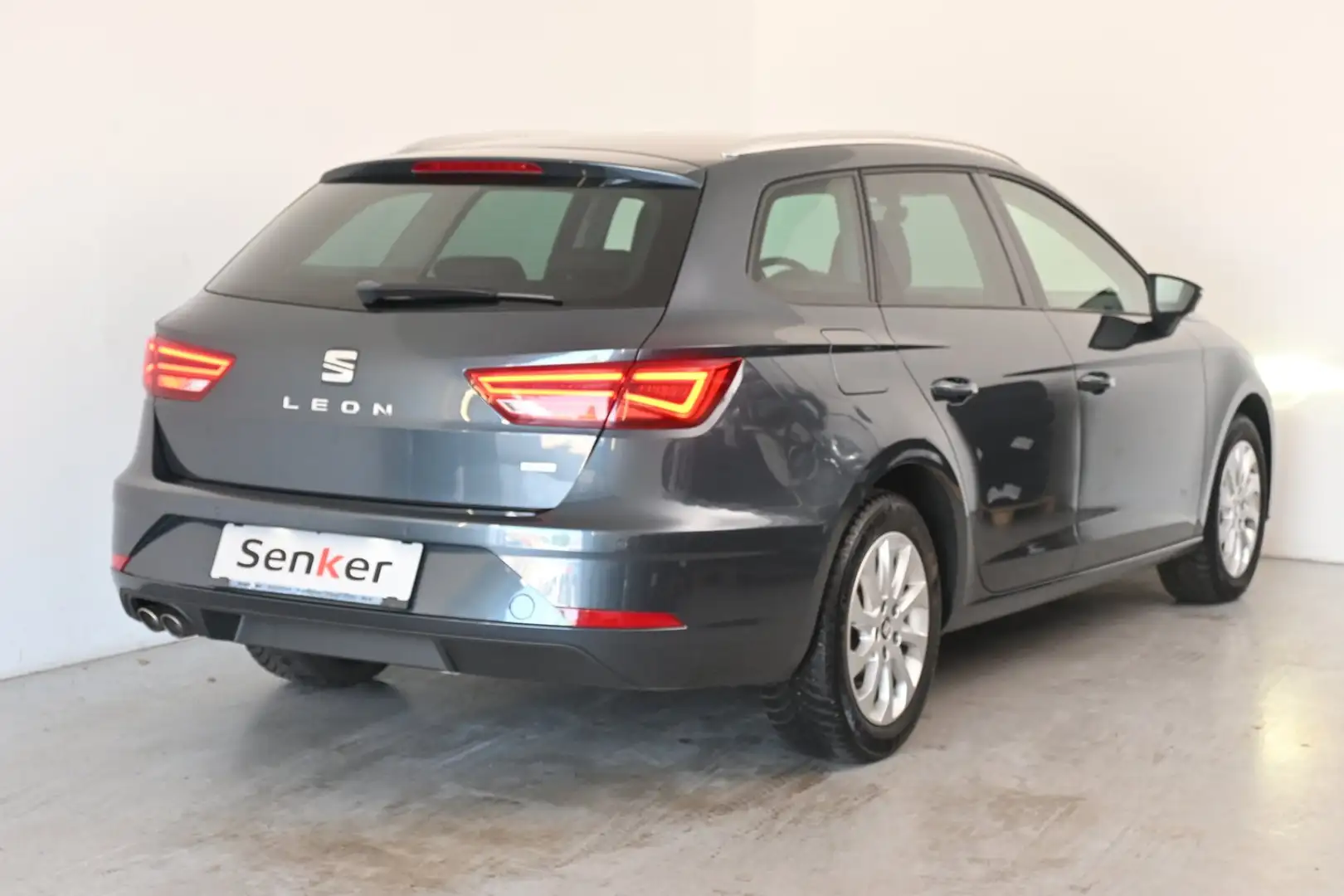 SEAT Leon Style TDI 4Drive Grau - 2