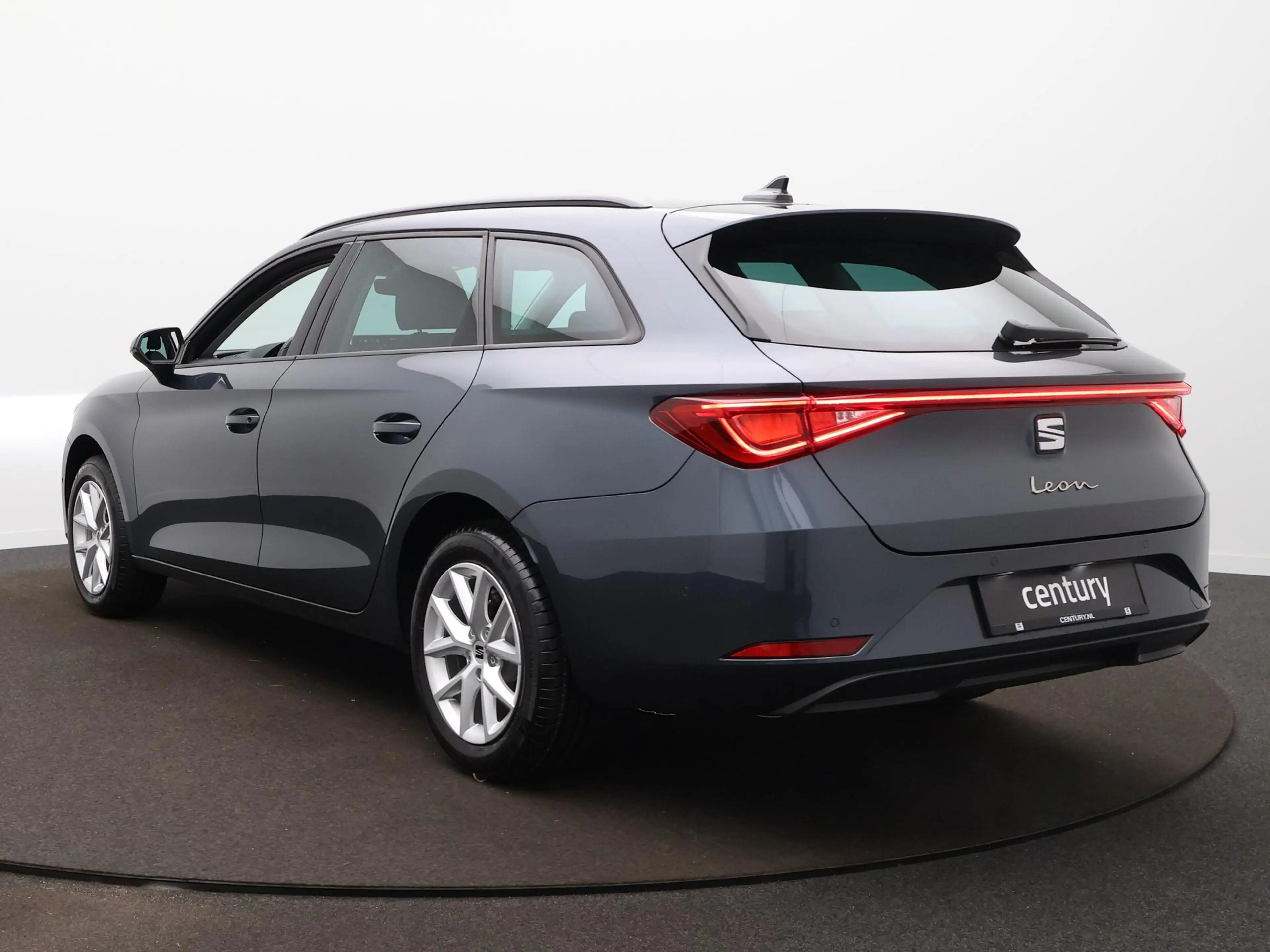 SEAT Leon Sportstourer 1.5 eTSI Style Business Intense — photo 7