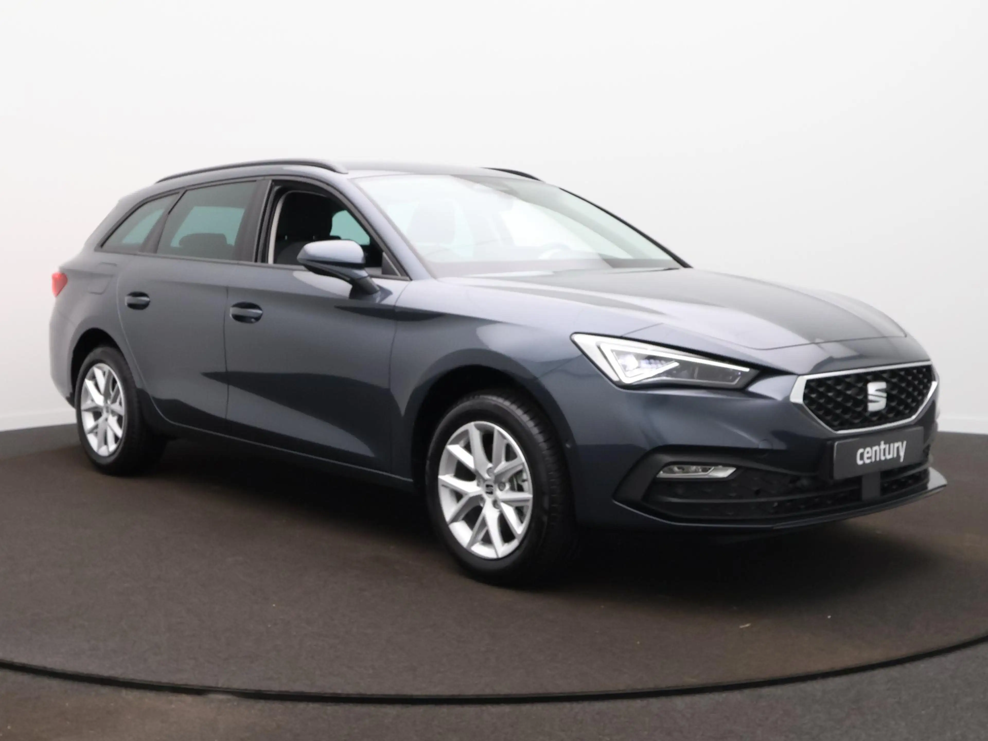 SEAT Leon Sportstourer 1.5 eTSI Style Business Intense — photo 3