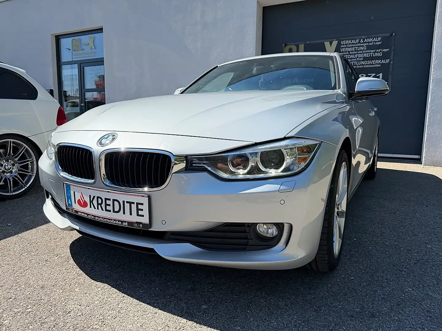 BMW 320 d Silber - 1