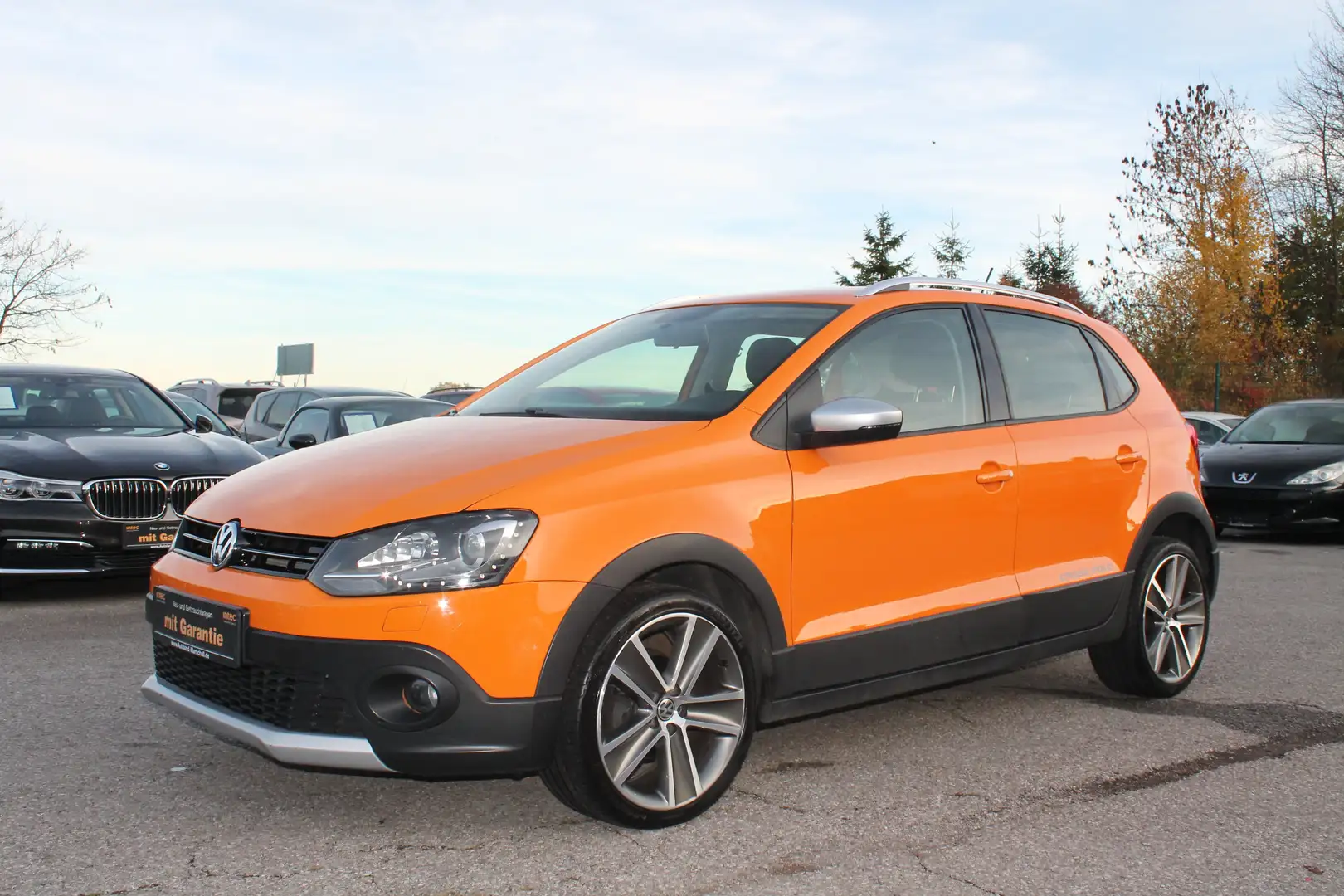 Volkswagen Polo 1,6 TDI DSG CrossPolo NAVI XENON PDC Orange - 1
